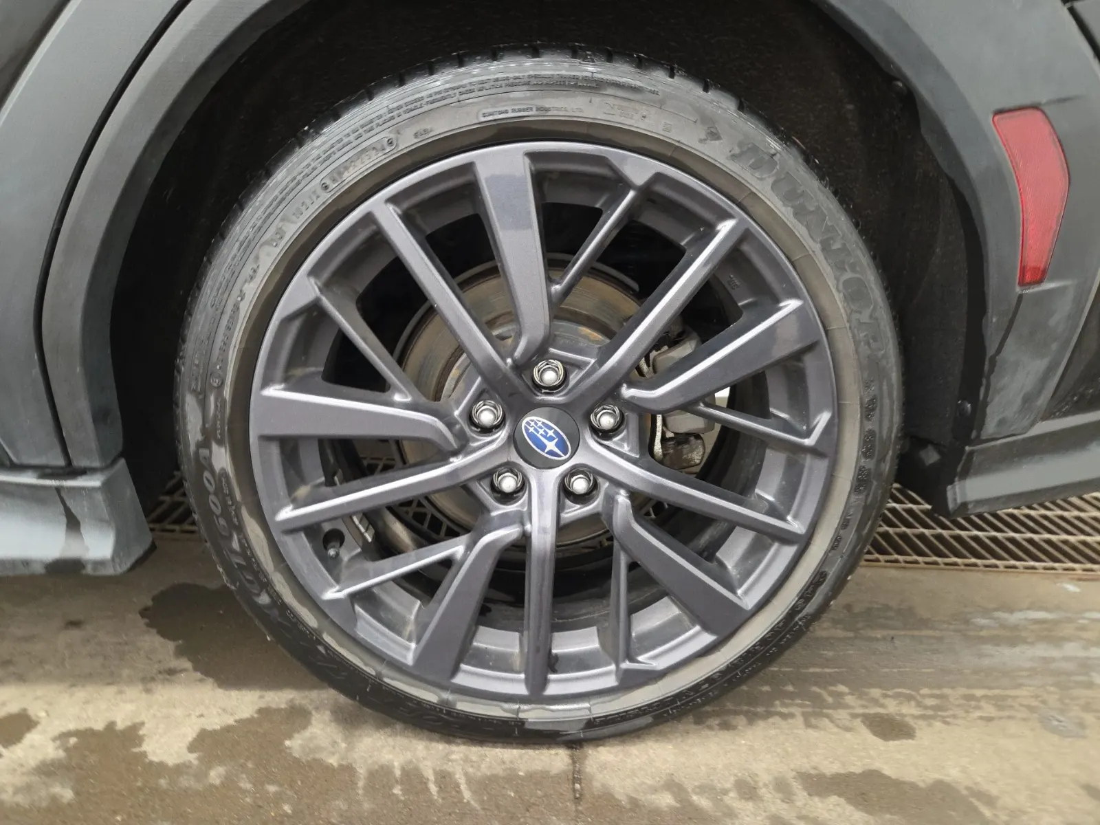 Left Rear Wheel/Tire Photo