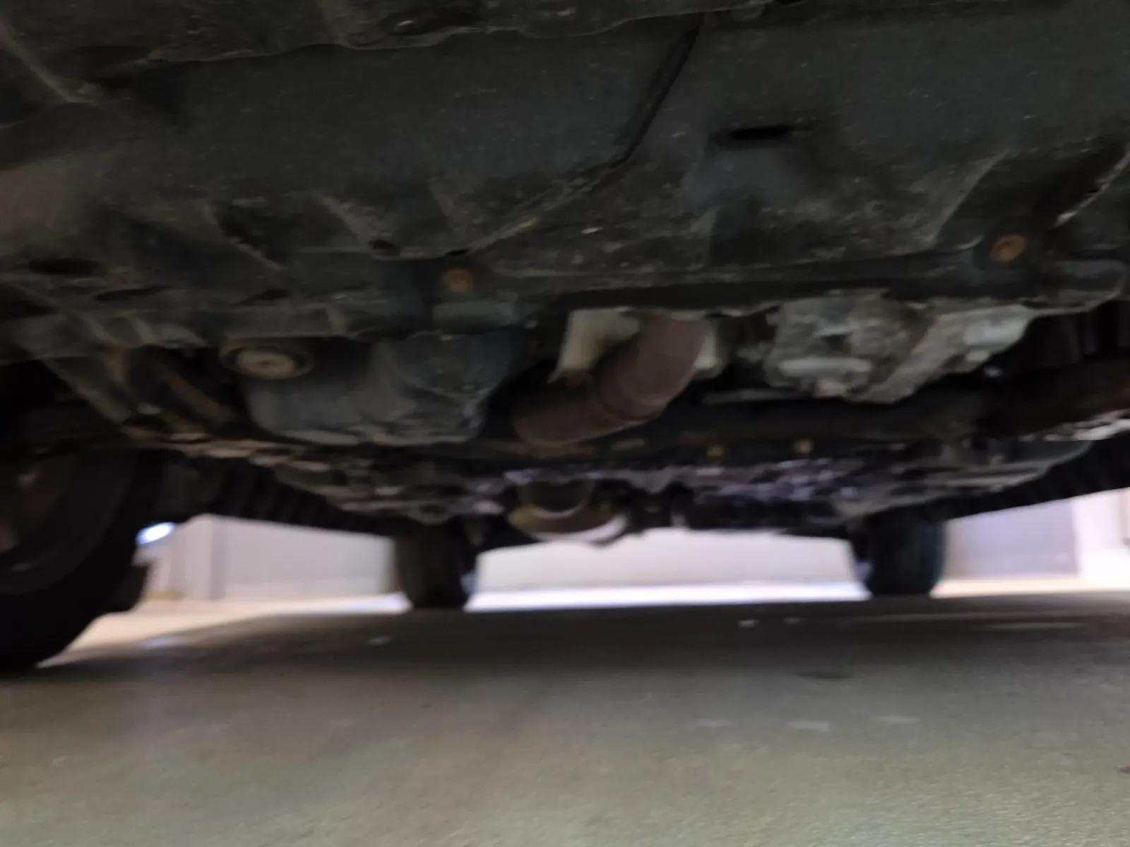 Undercarriage - Front Photo