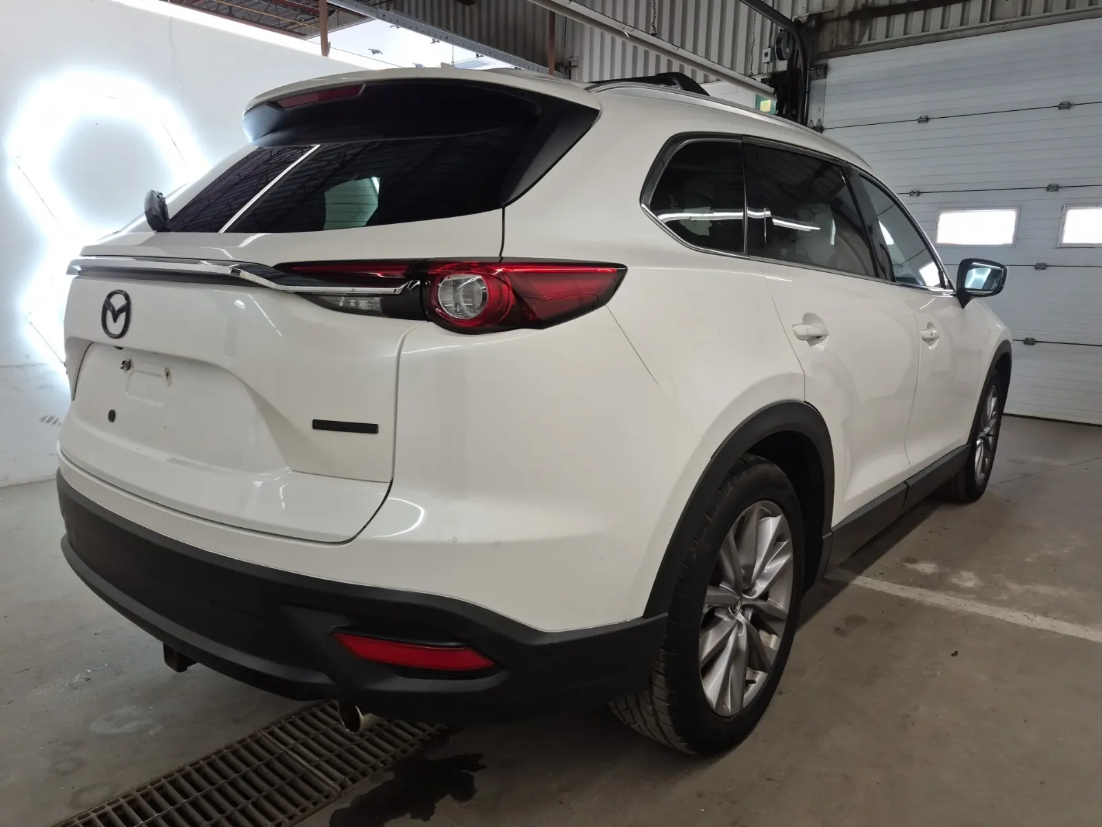 Passenger Rear 3/4 Photo