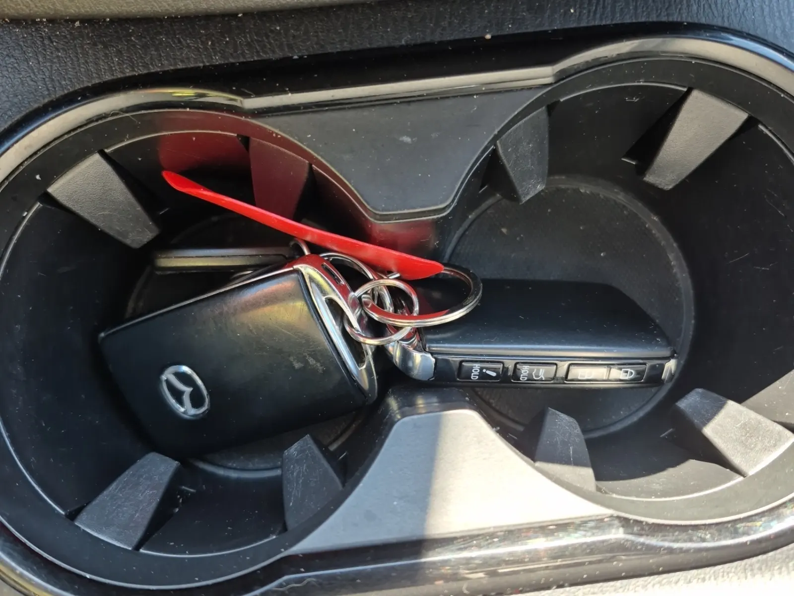 Keys/Fobs/Manual Photo