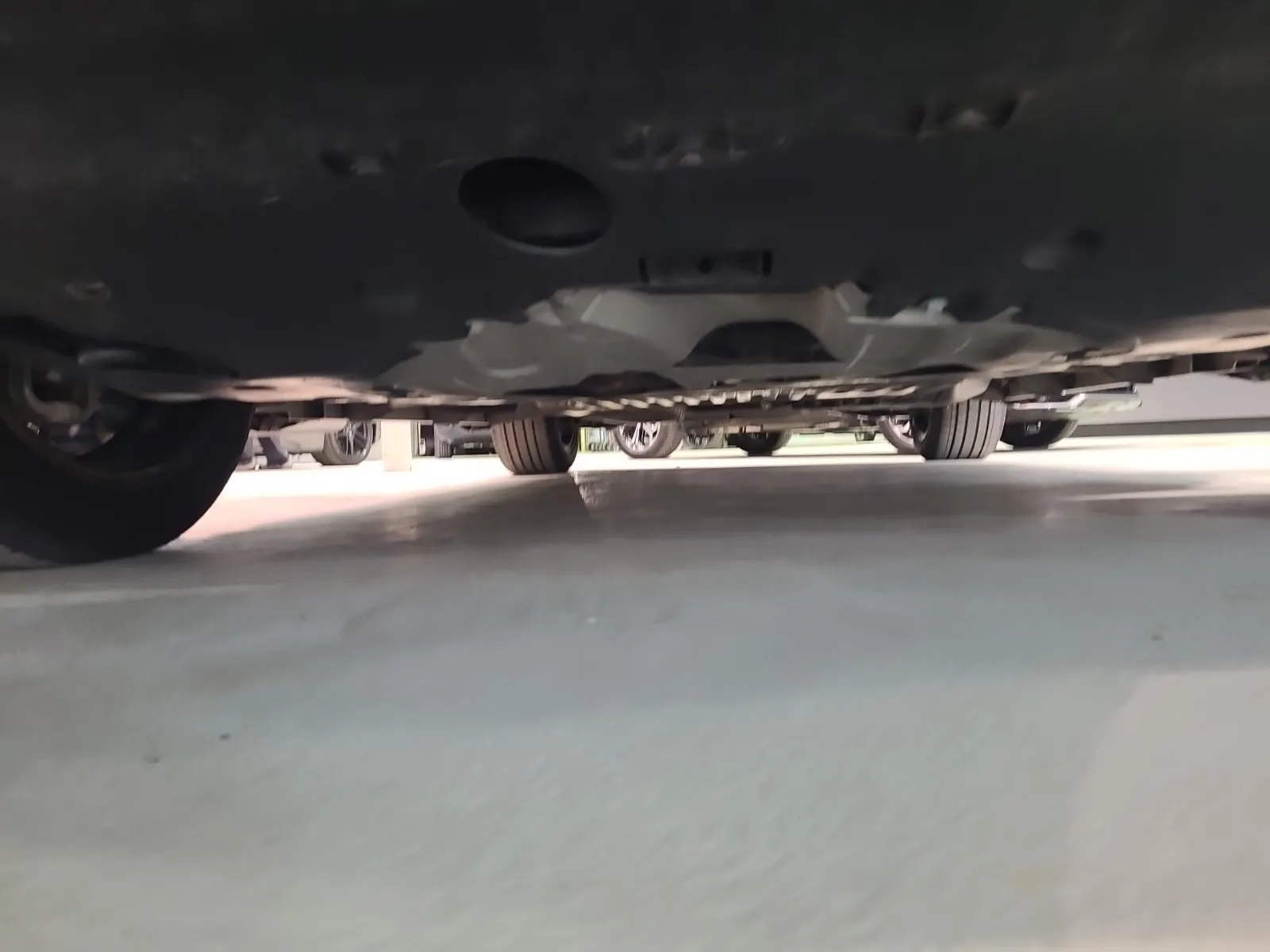 Undercarriage - Front Photo