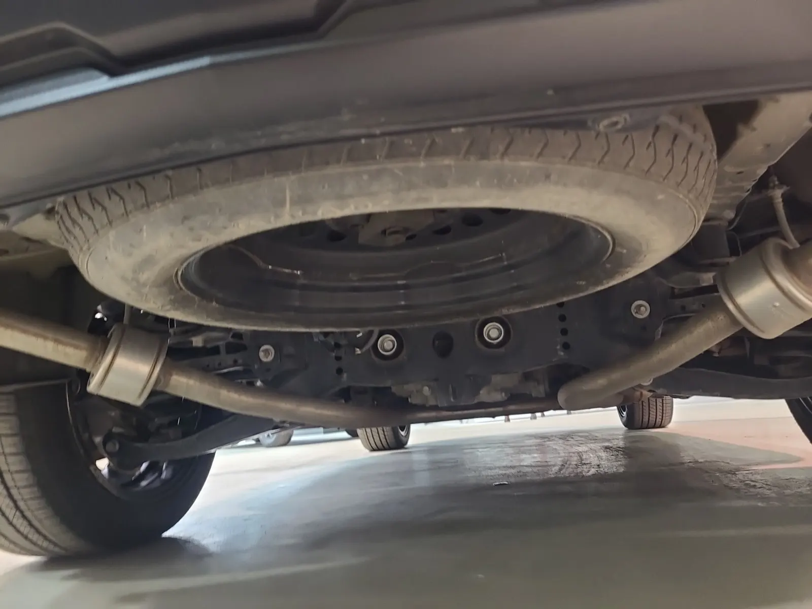 Spare Tire & Wheel Photo
