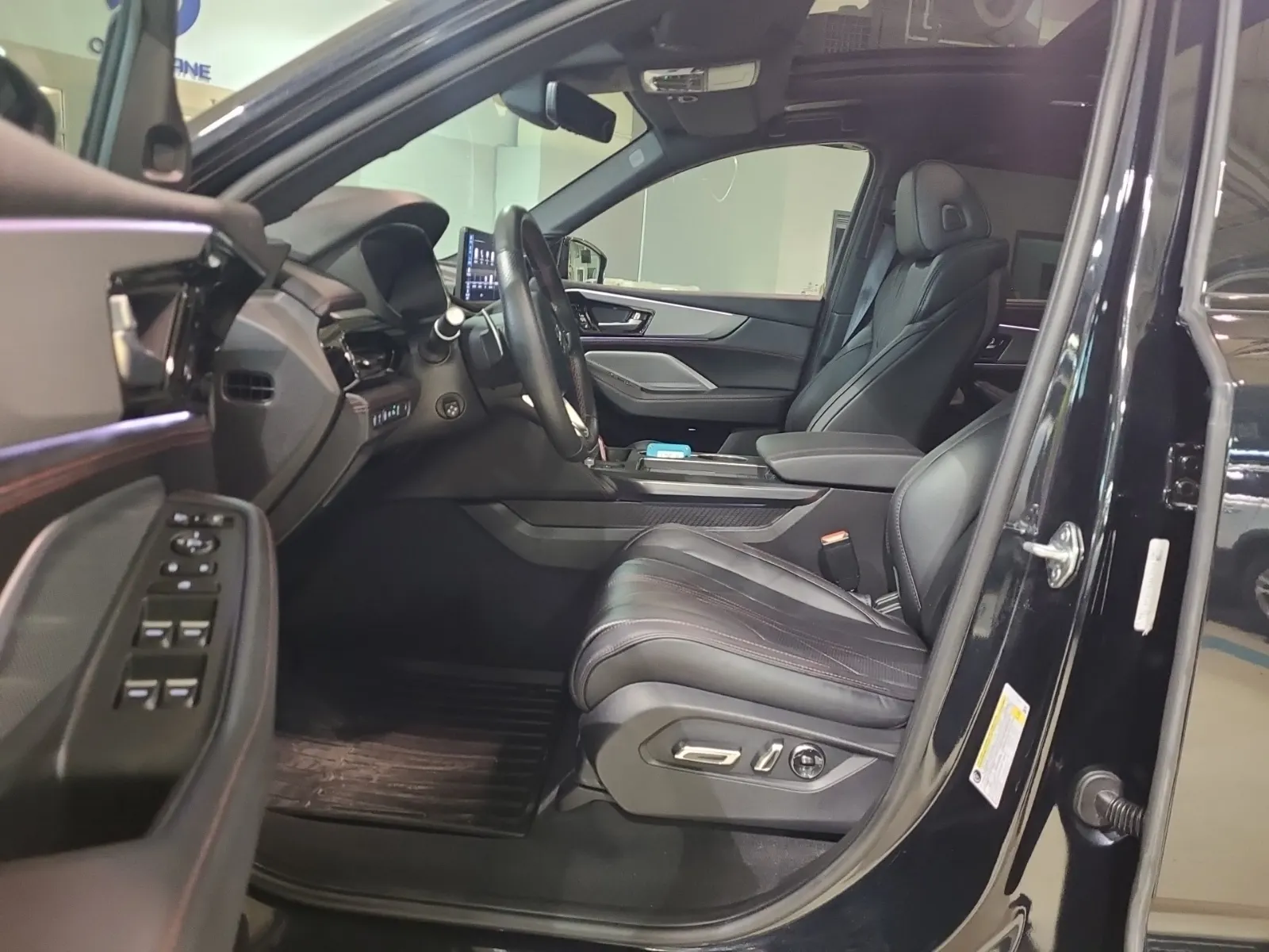 Front Interior Photo