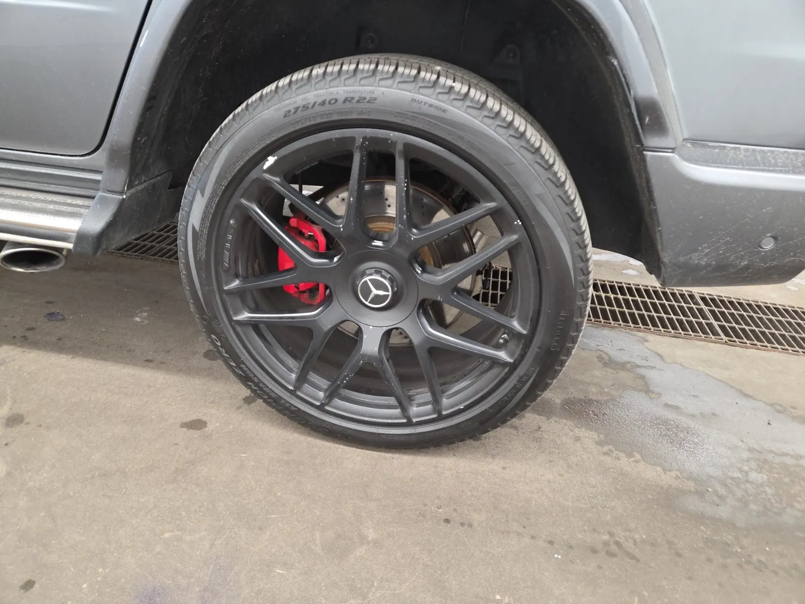 Left Rear Wheel/Tire Photo