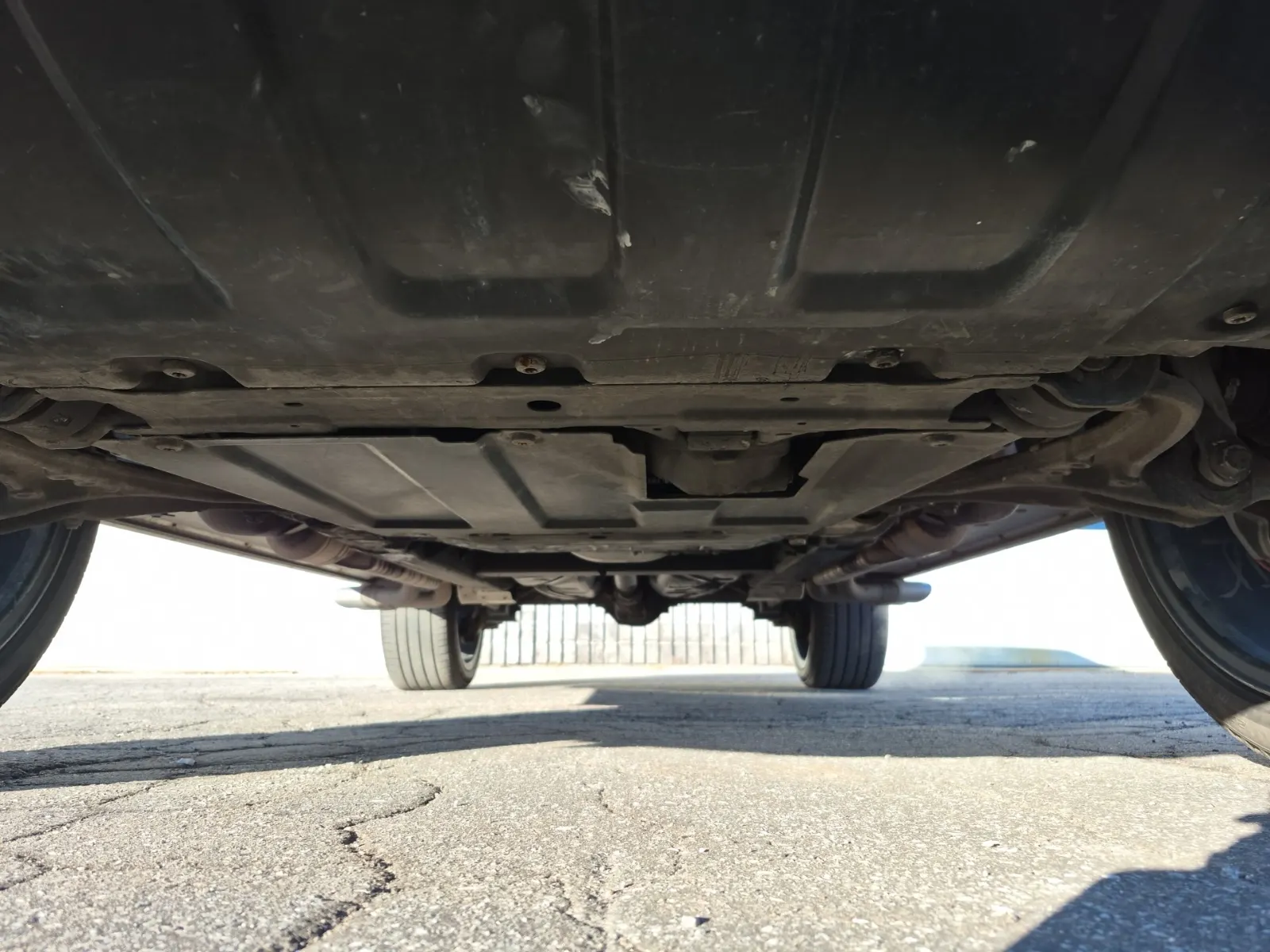 Undercarriage - Front Photo