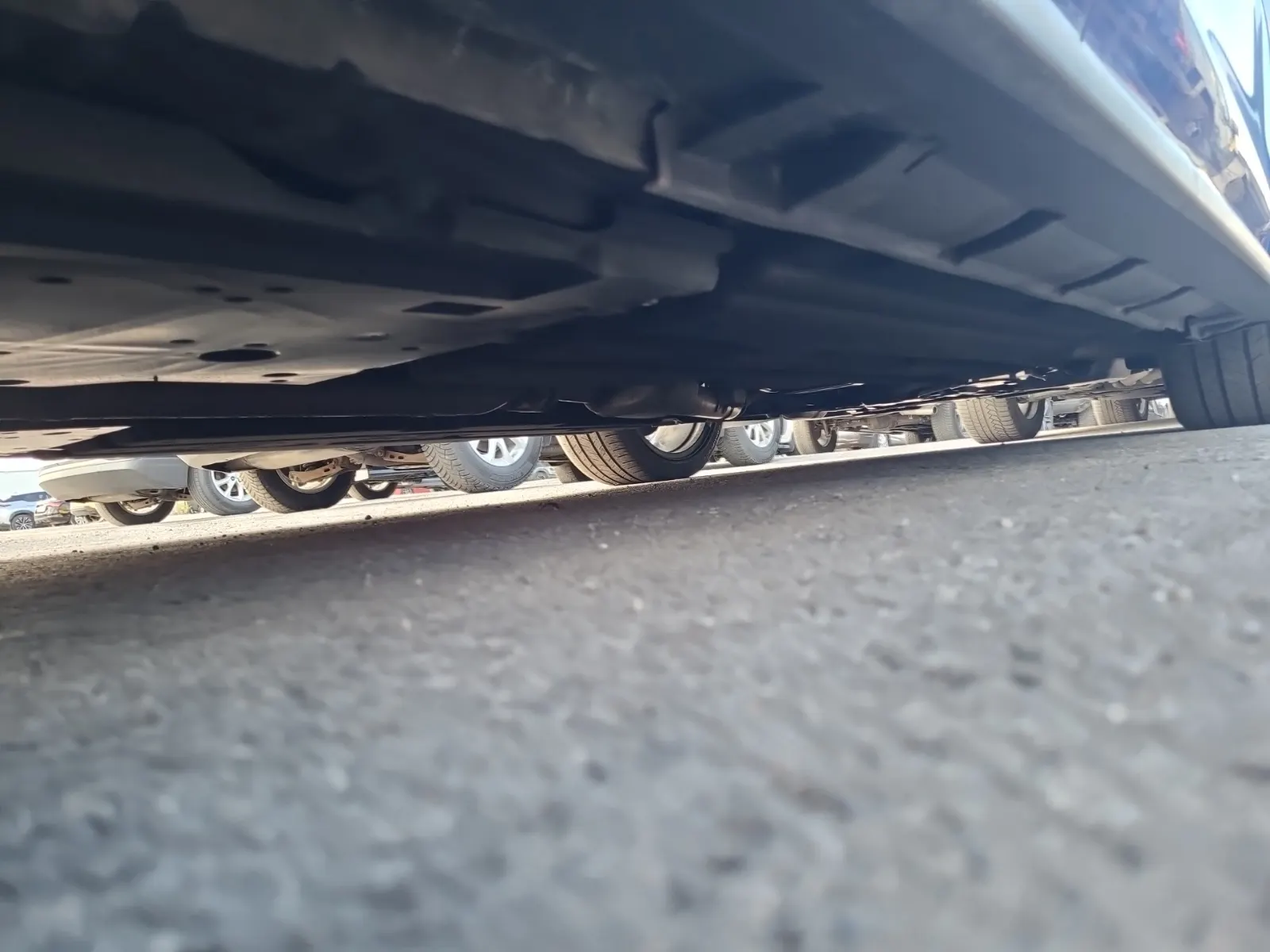 Undercarriage - Passenger Photo