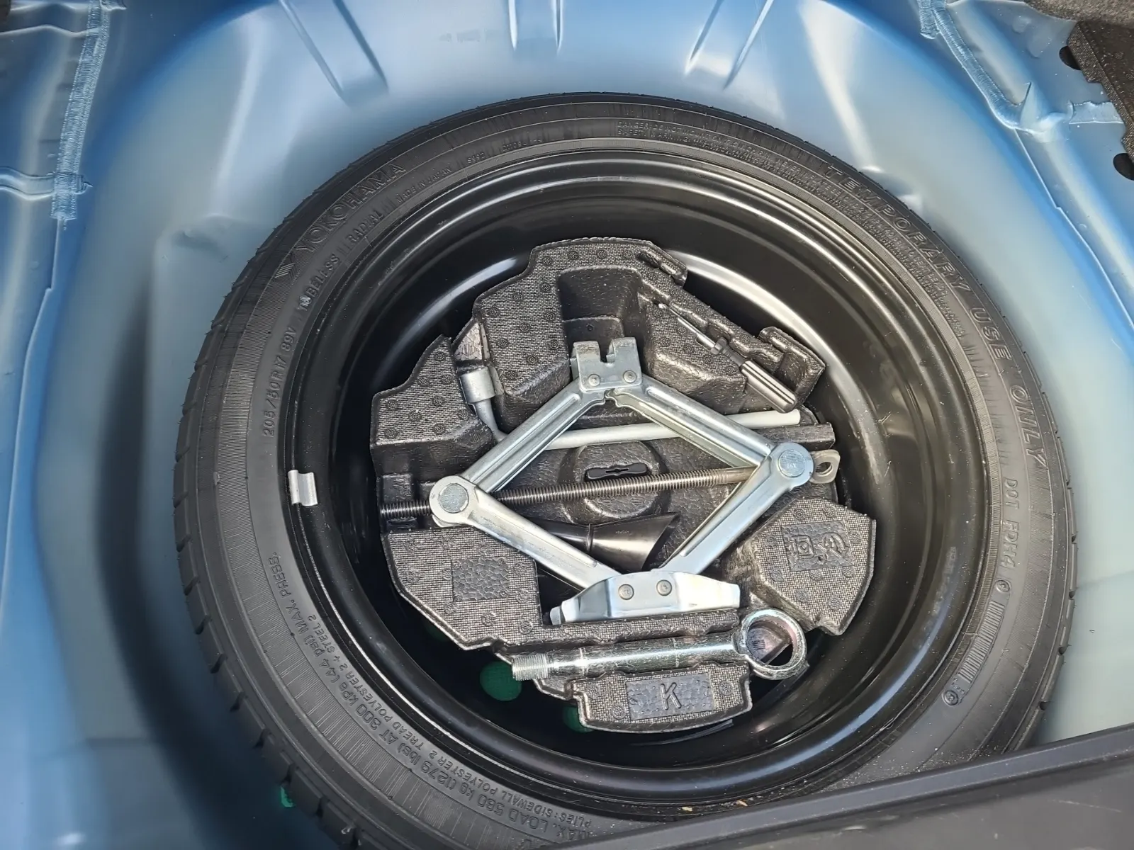Spare Tire & Wheel Photo
