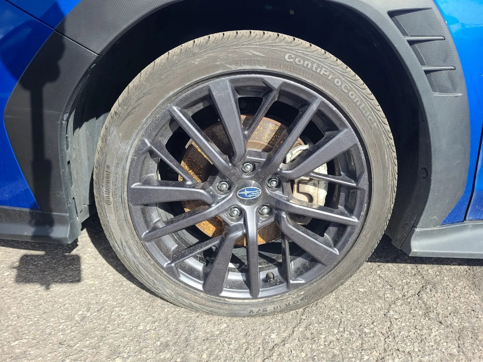 Front driver wheel/tire photo