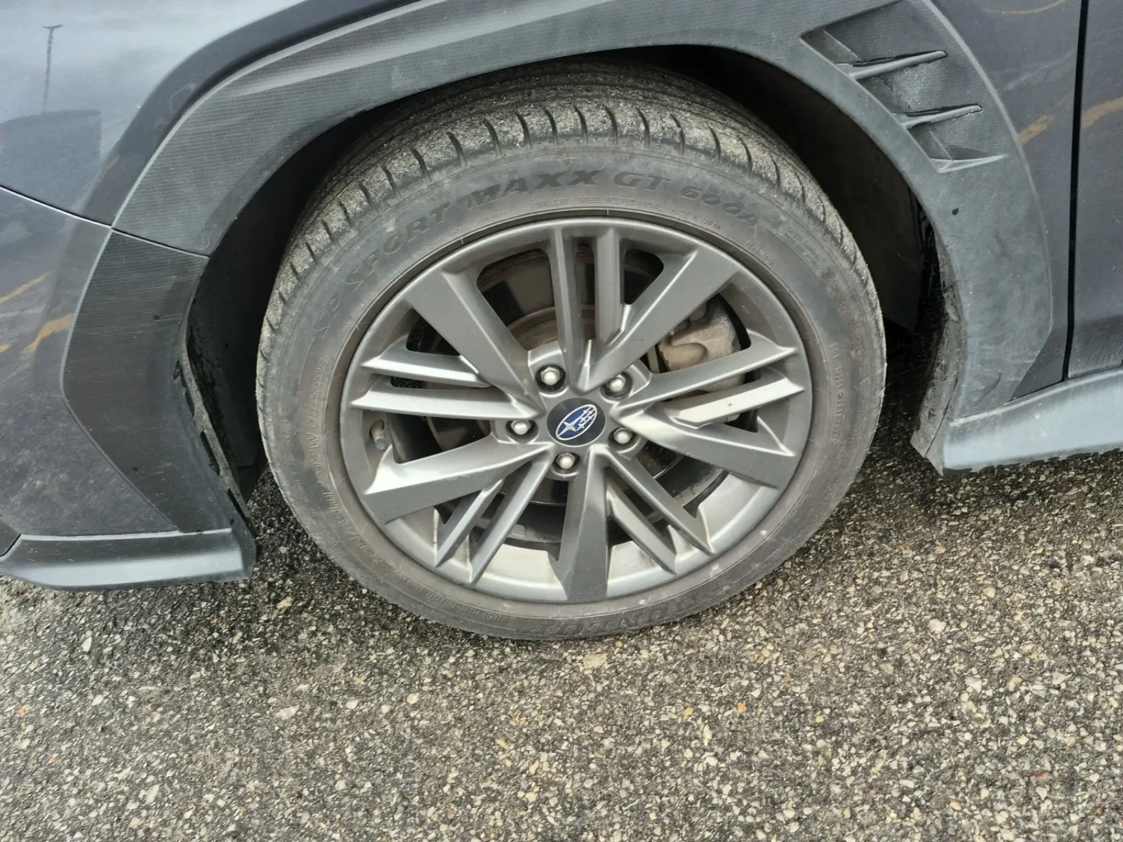 Front driver wheel/tire photo