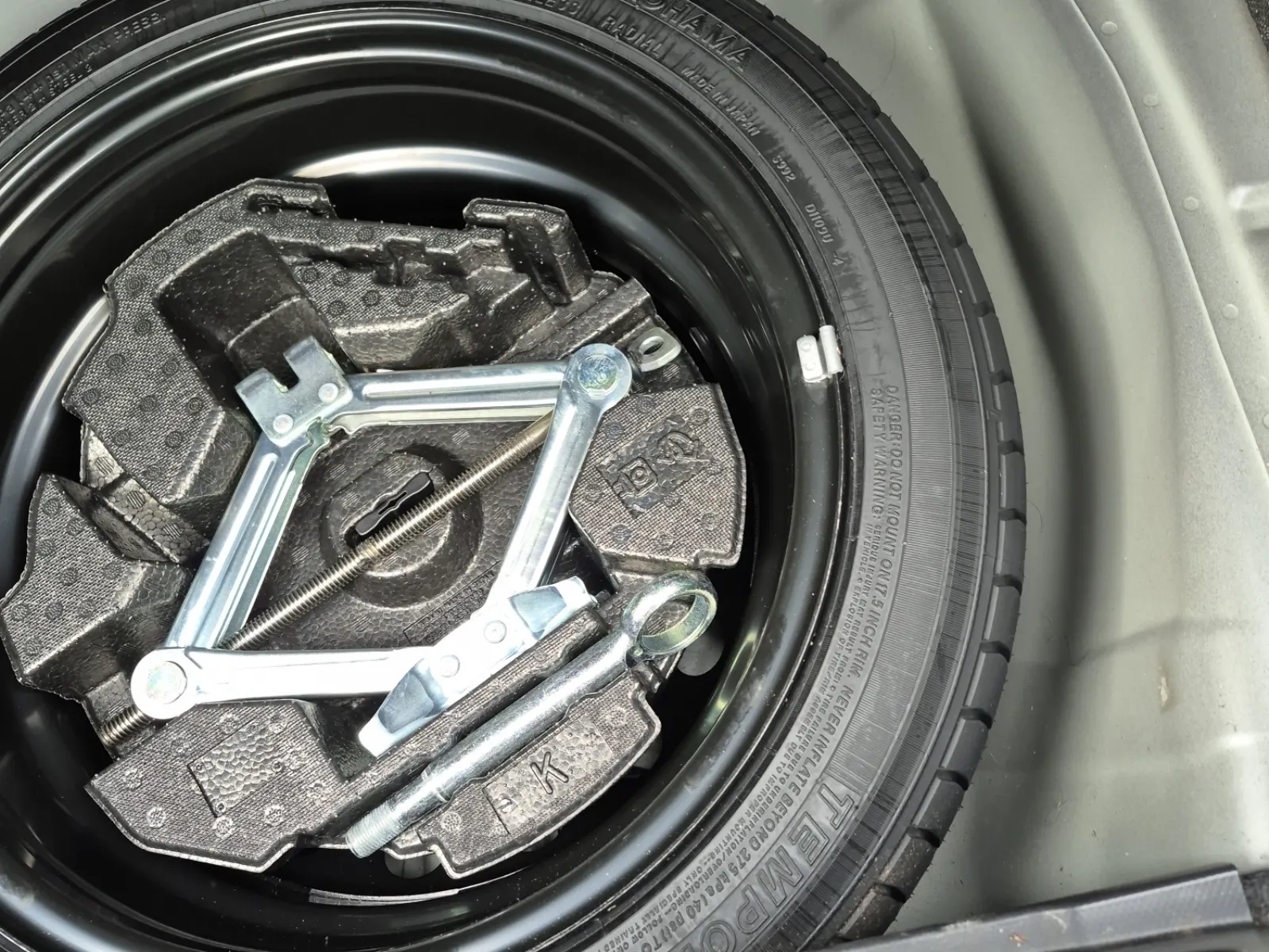 Spare Tire & Wheel Photo