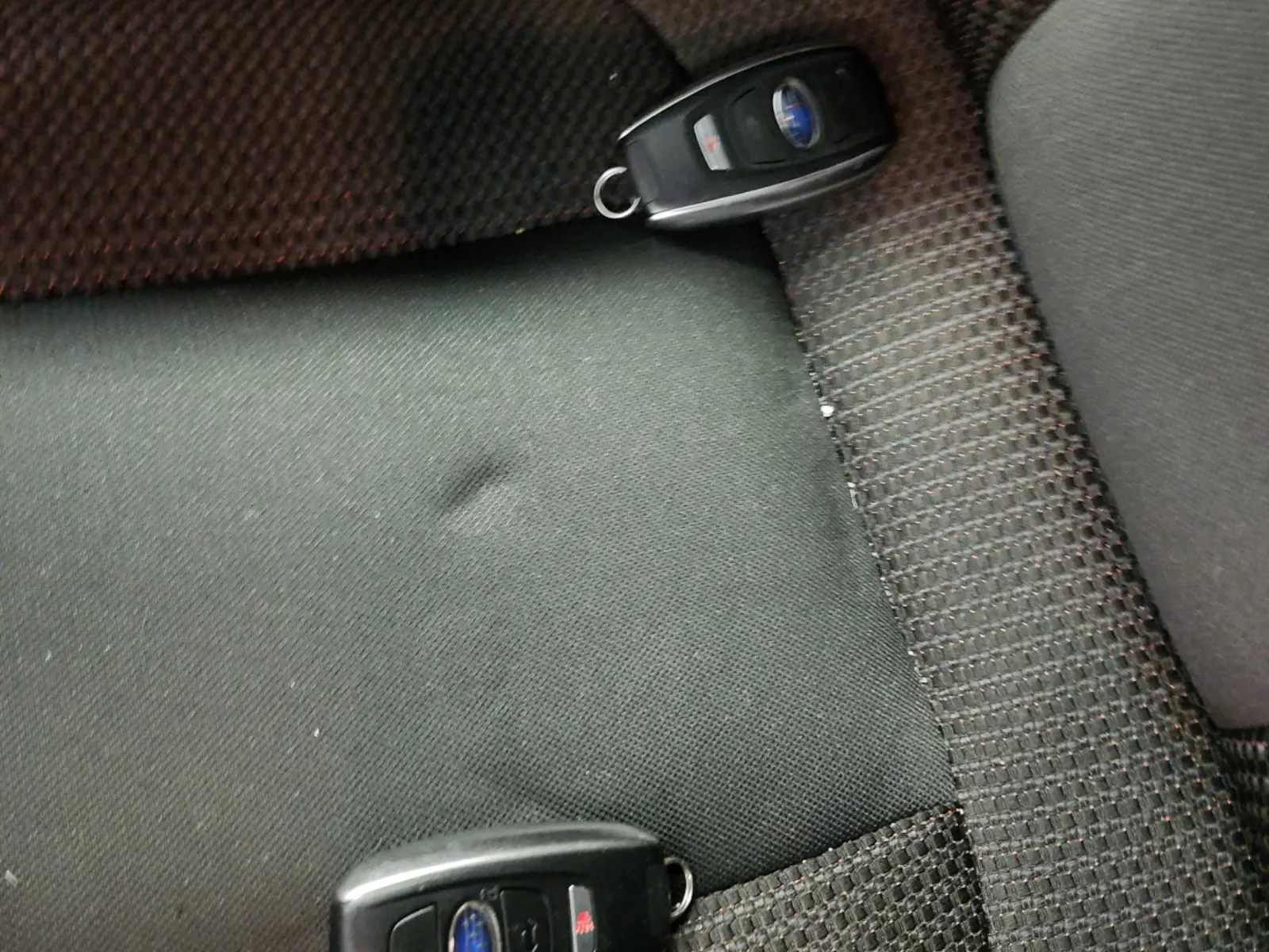 Keys/Fobs/Manual Photo