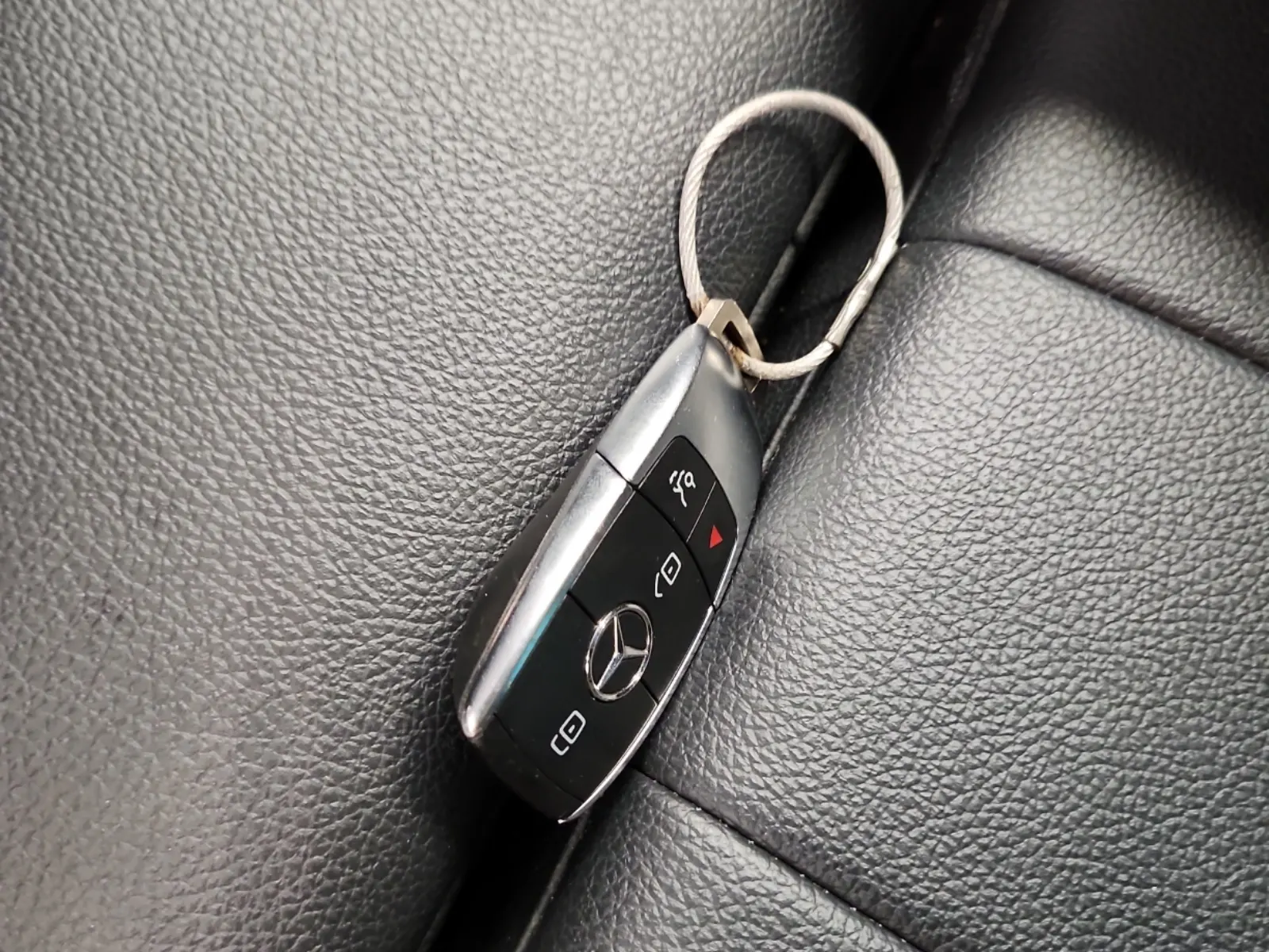 Keys/Fobs/Manual Photo