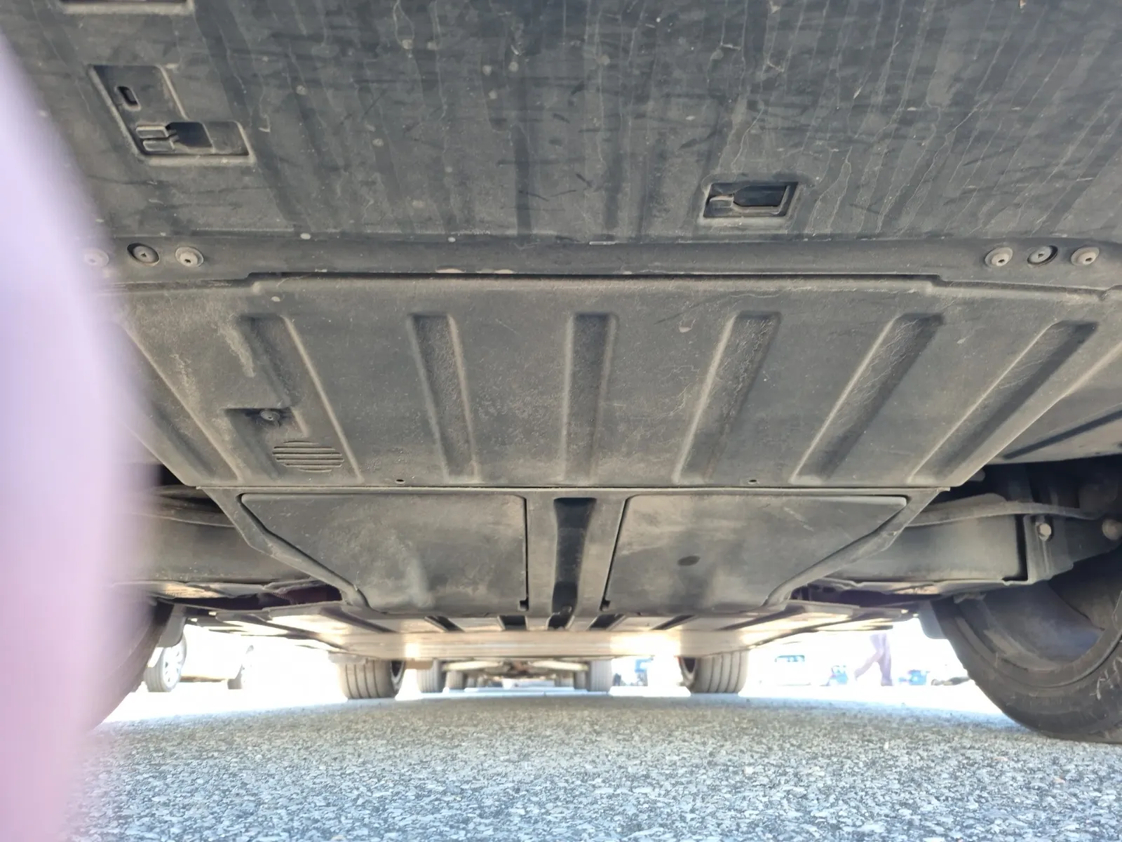 Undercarriage - Rear Photo
