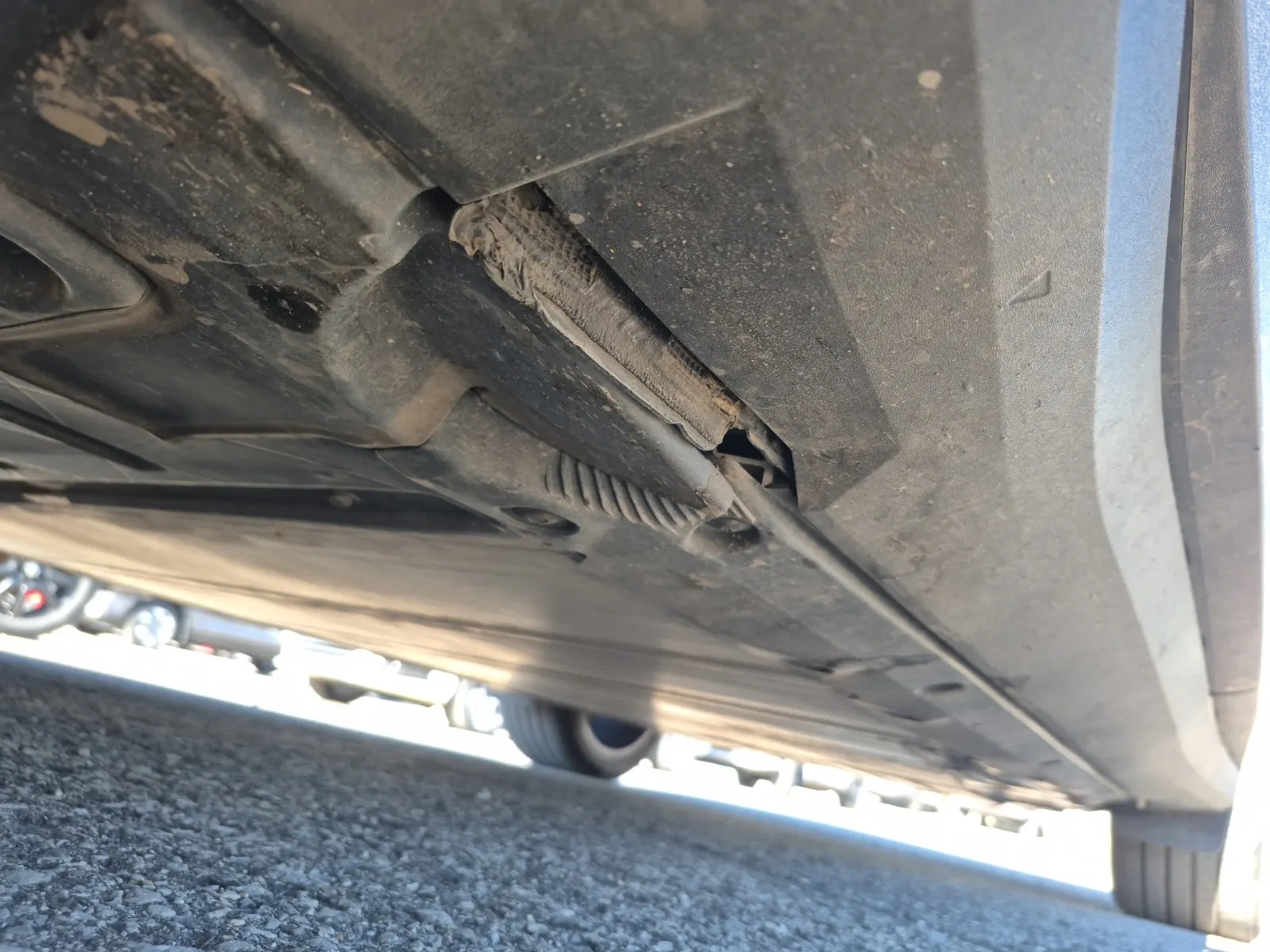 Undercarriage - Driver Photo