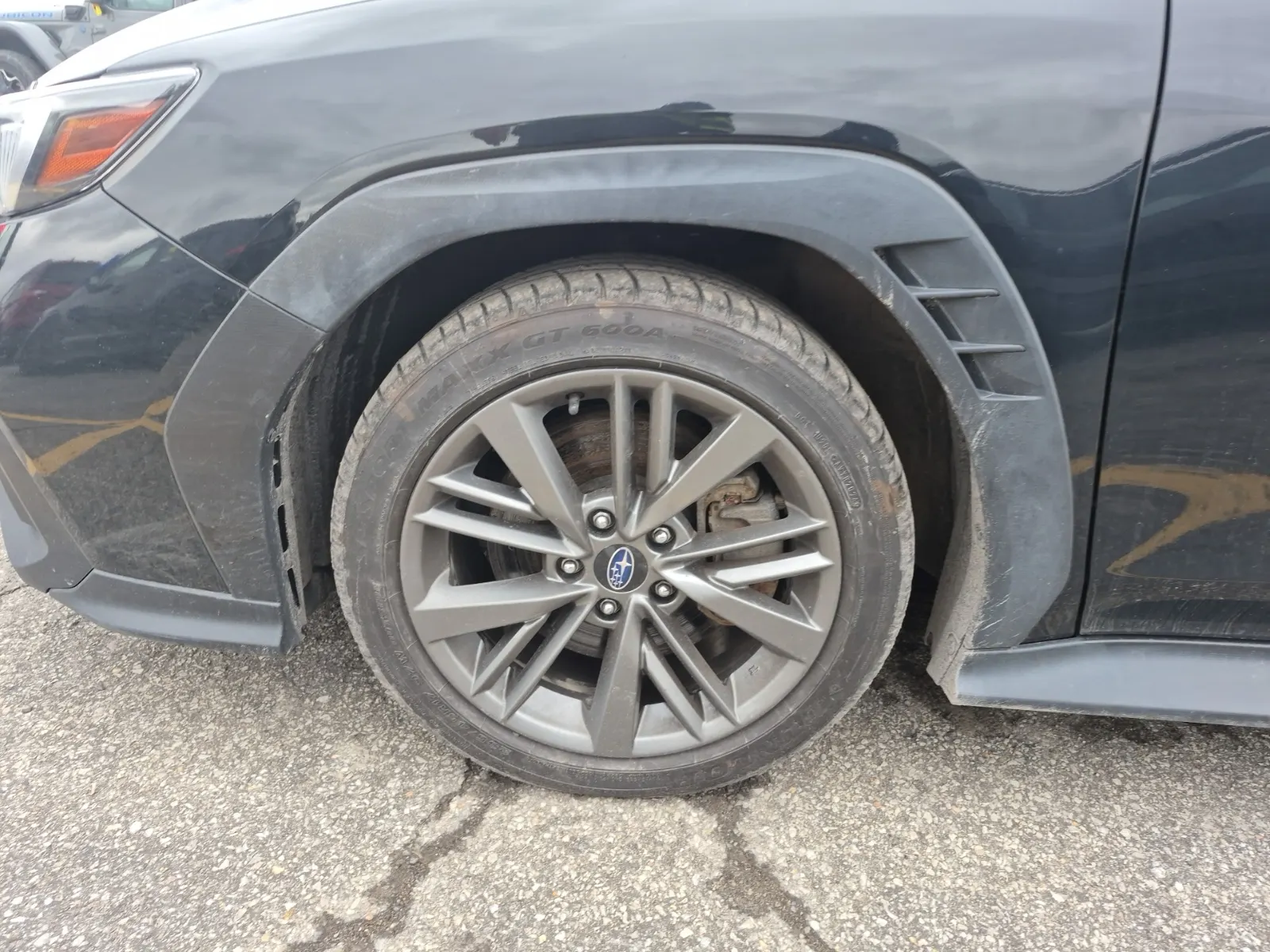 Front driver wheel/tire photo