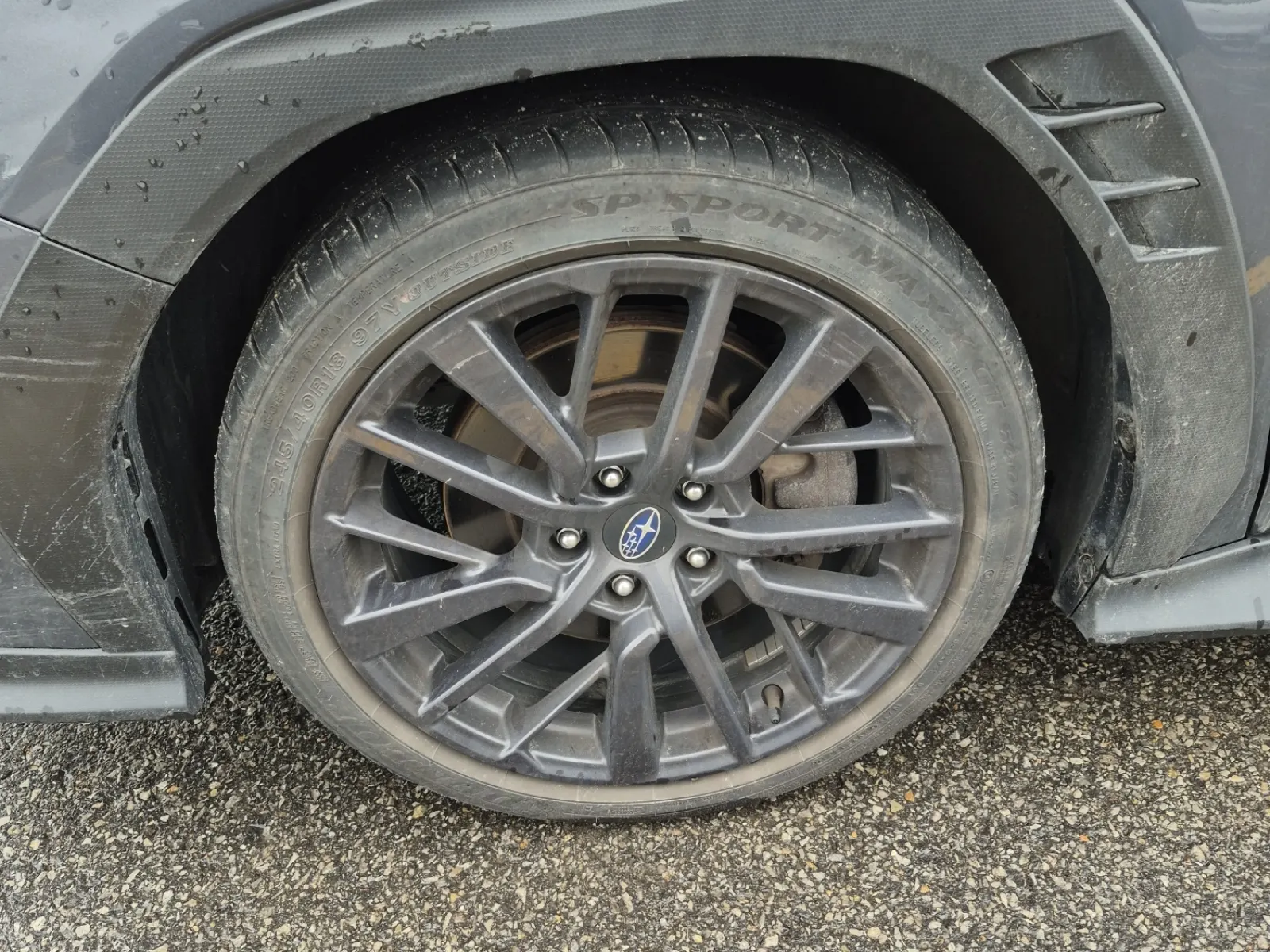 Front driver wheel/tire photo