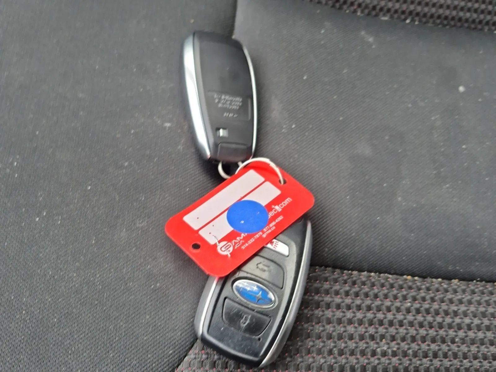 Keys/Fobs/Manual Photo
