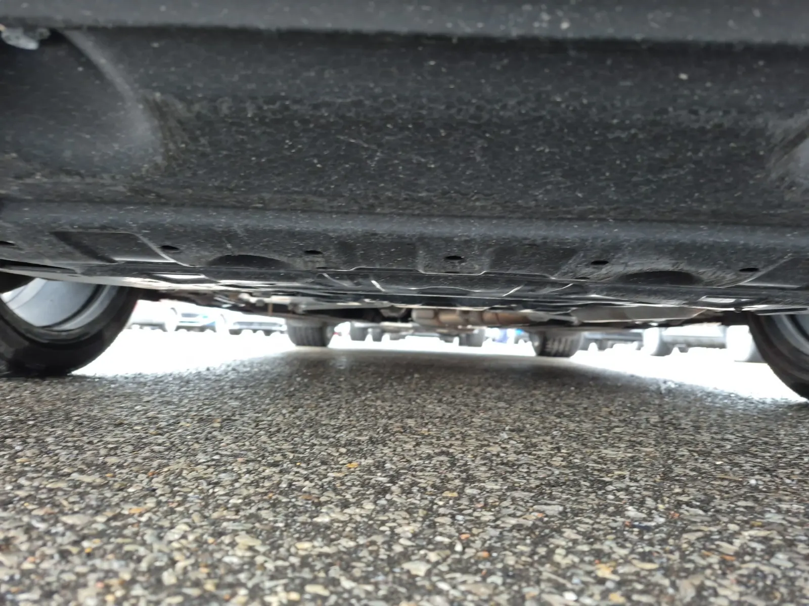 Undercarriage - Front Photo