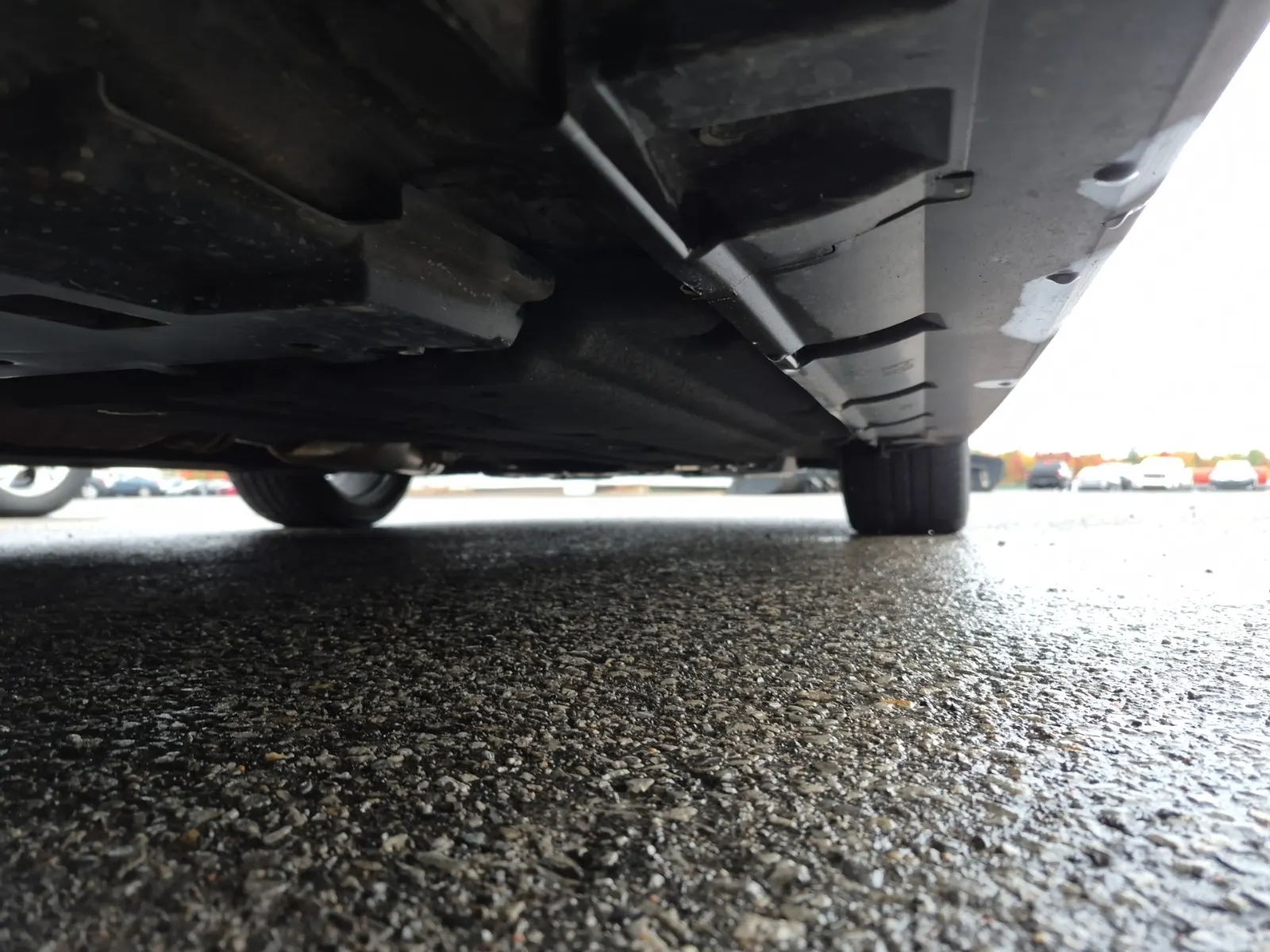 Undercarriage - Passenger Photo
