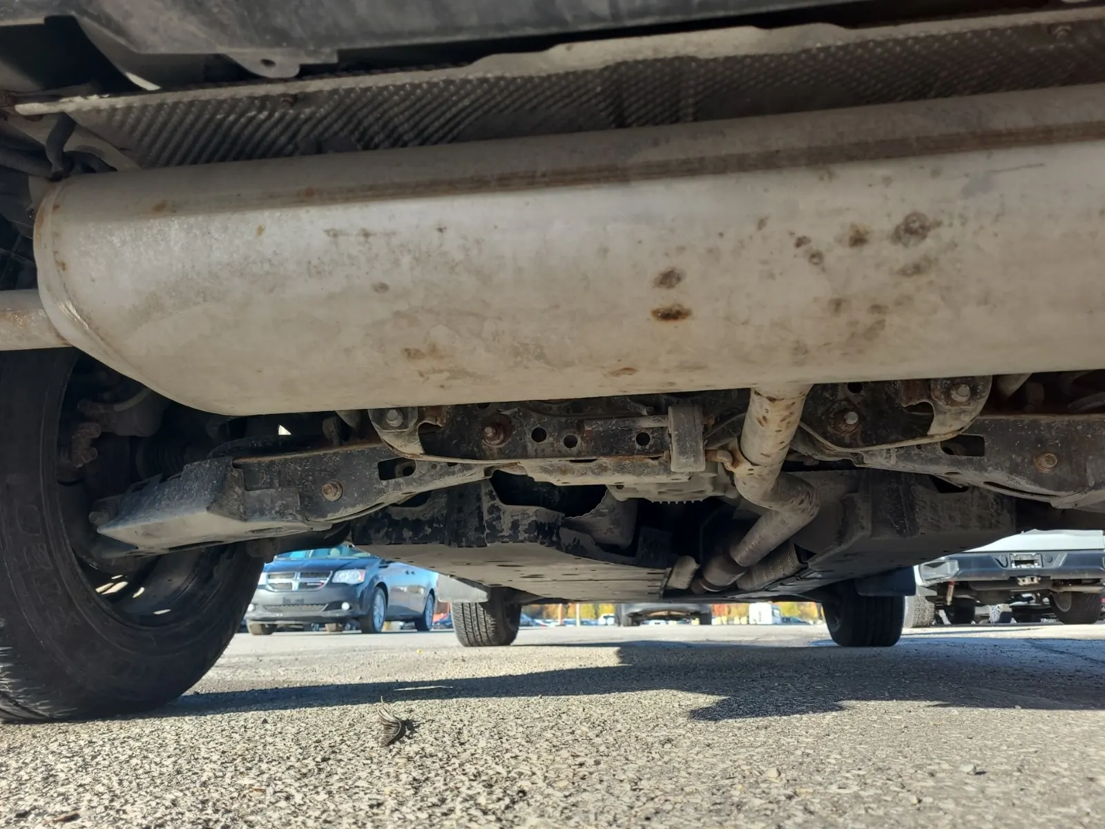 Undercarriage - Rear Photo