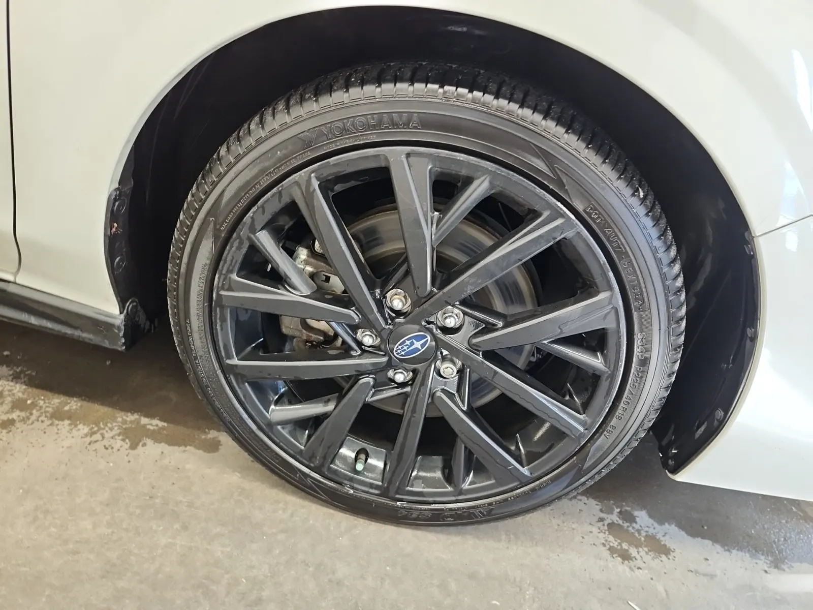 Right Front Wheel/Tire Photo