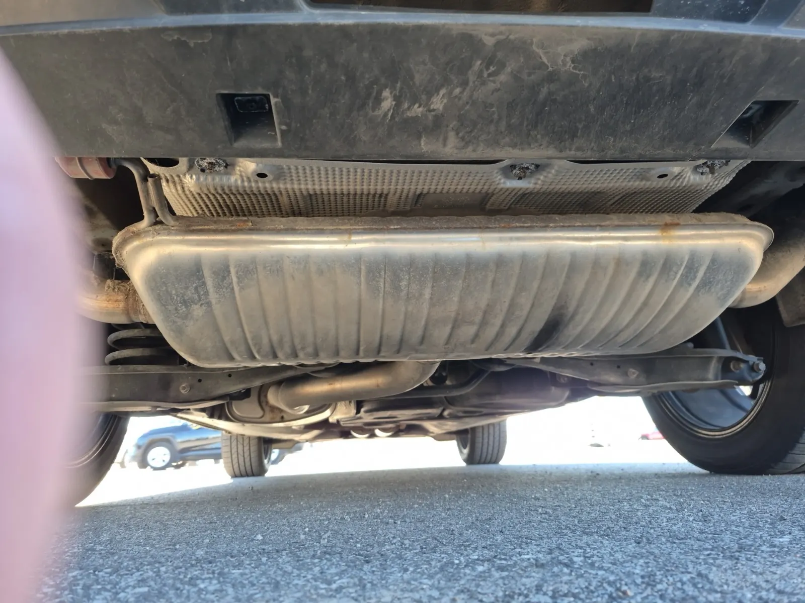 Undercarriage - Rear Photo