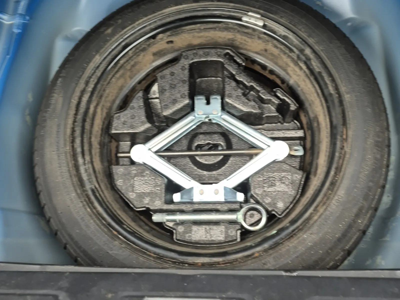 Spare Tire & Wheel Photo