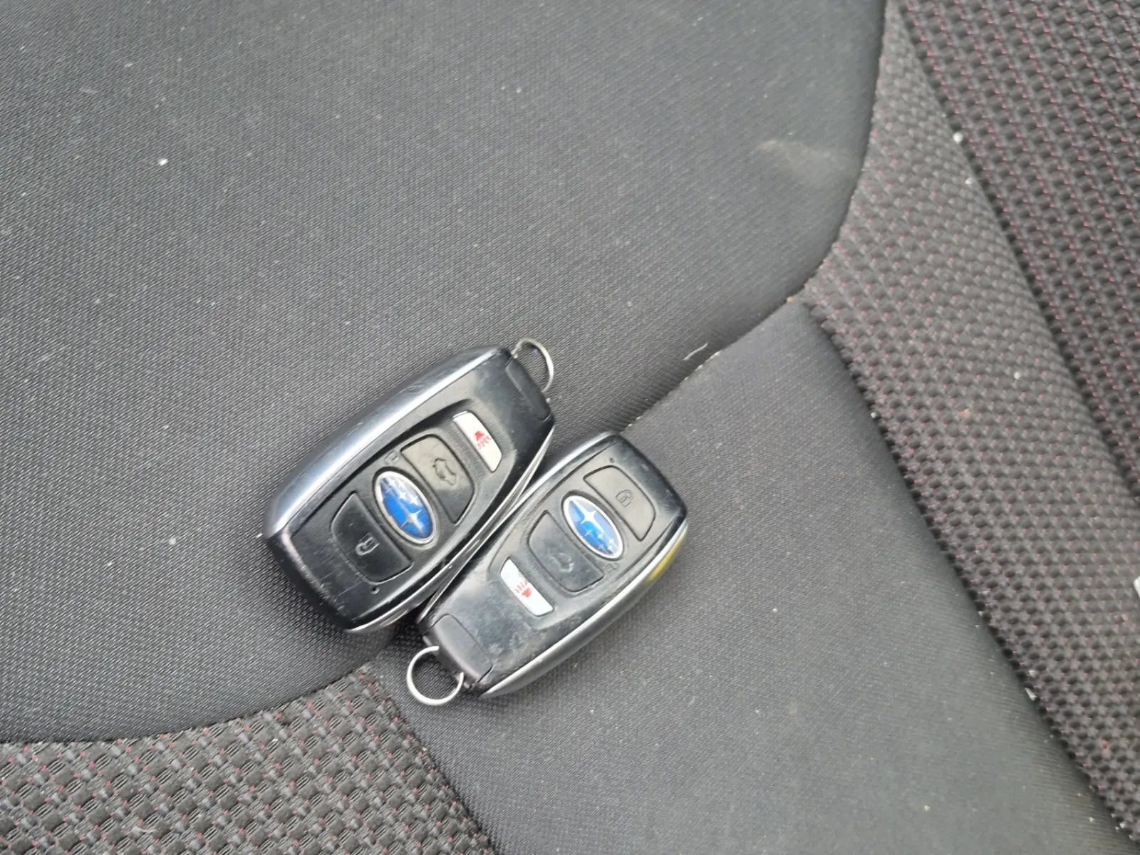 Keys/Fobs/Manual Photo