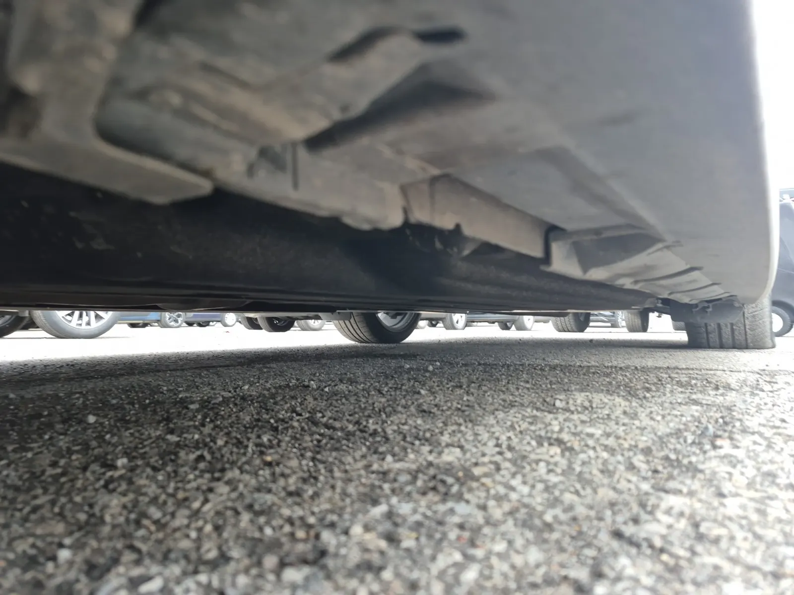 Undercarriage - Driver Photo