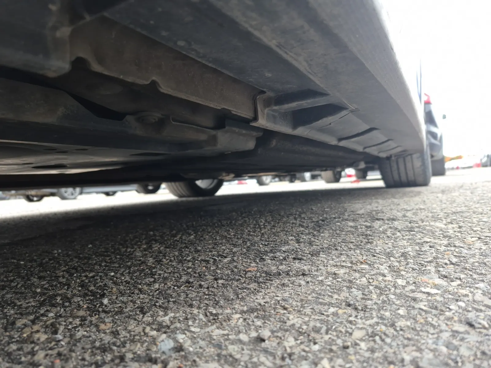Undercarriage - Passenger Photo
