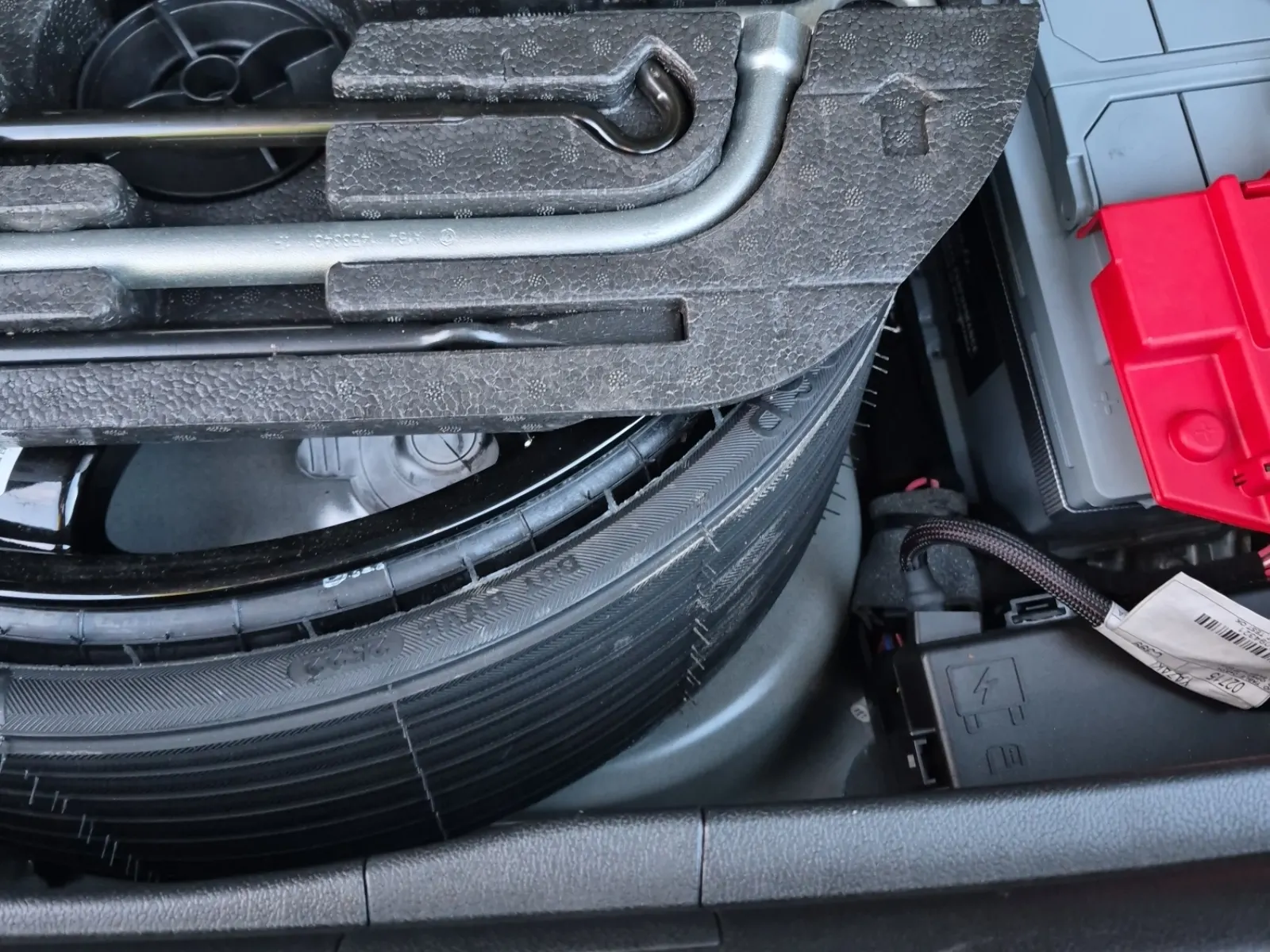 Spare Tire & Wheel Photo
