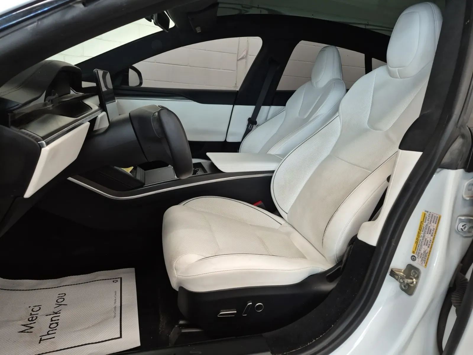 Front Interior Photo