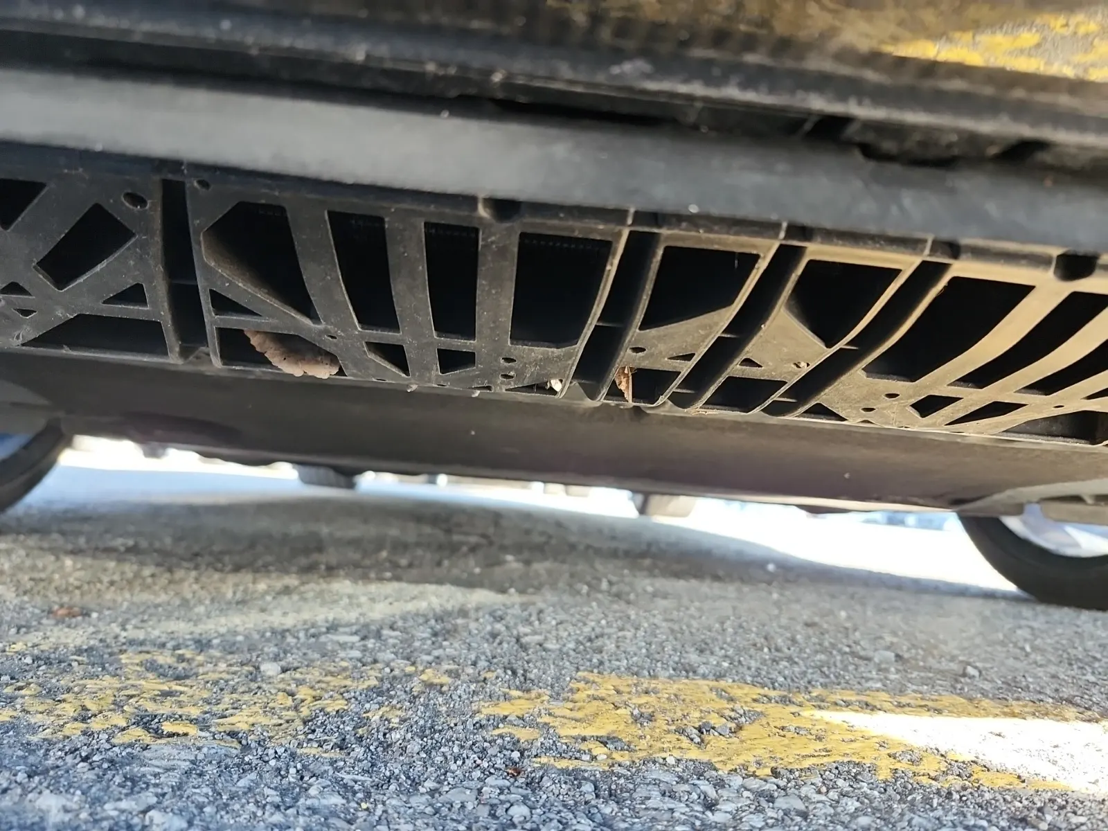Undercarriage - Front Photo
