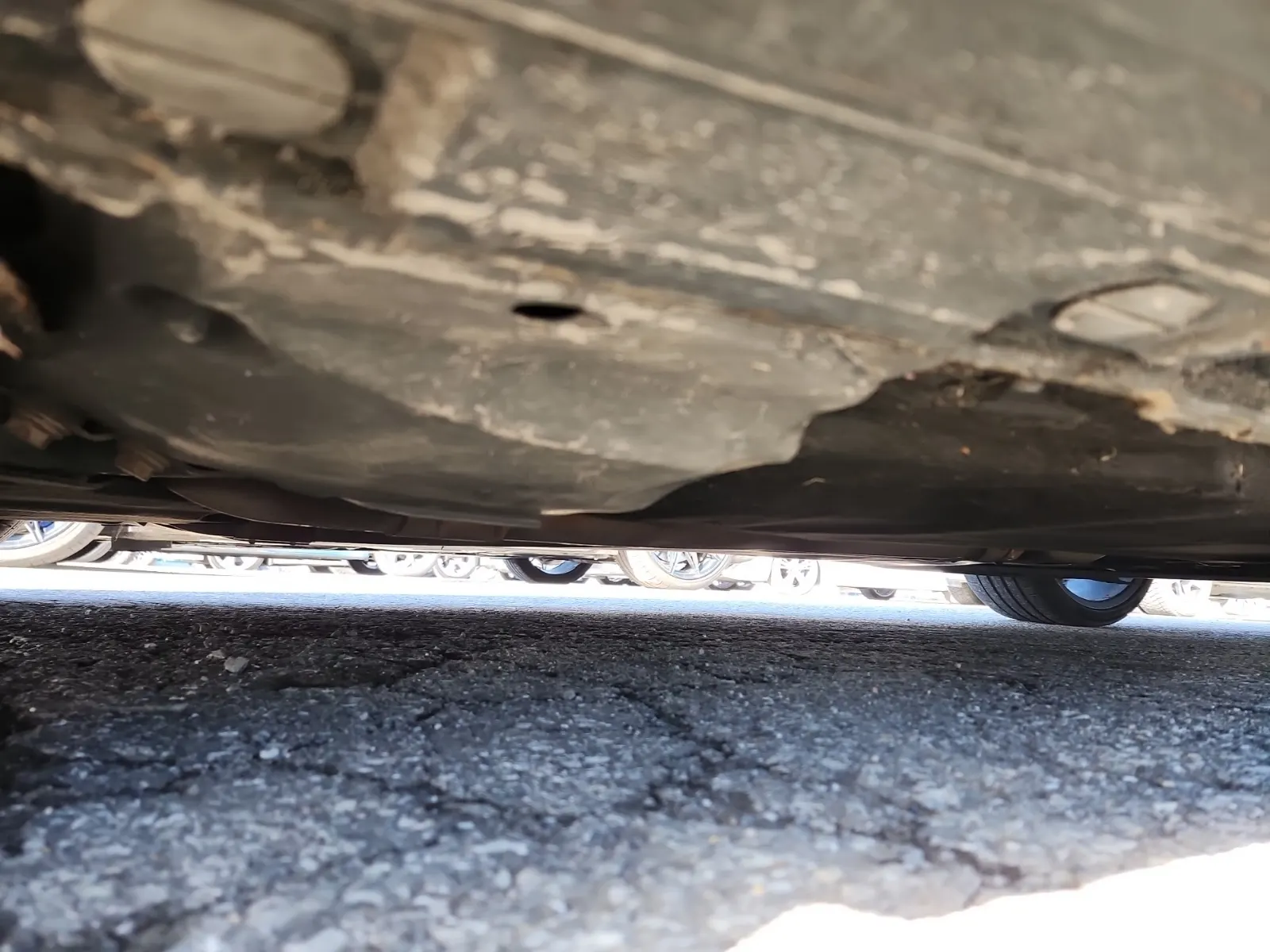 Undercarriage - Driver Photo