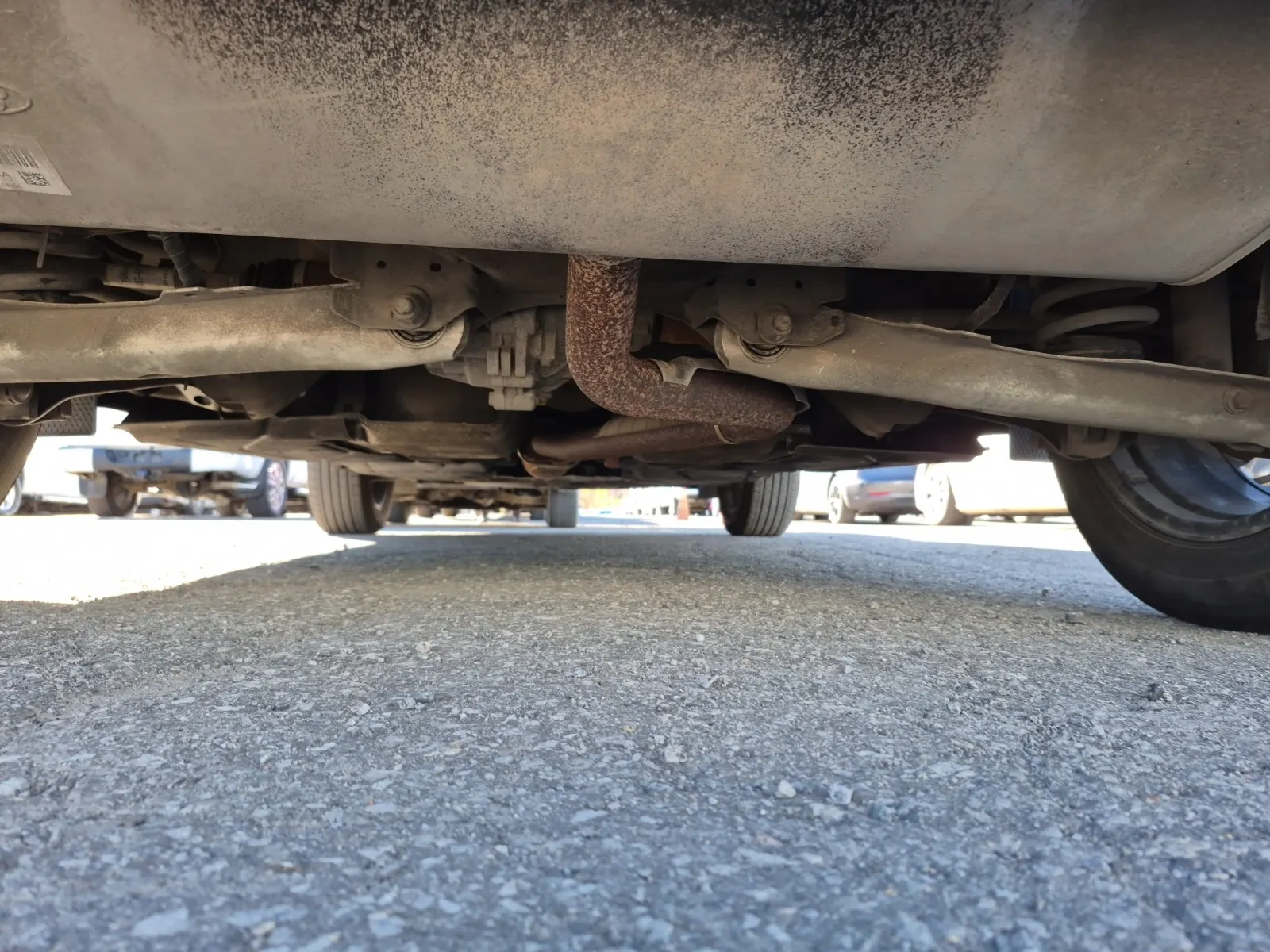 Undercarriage - Rear Photo