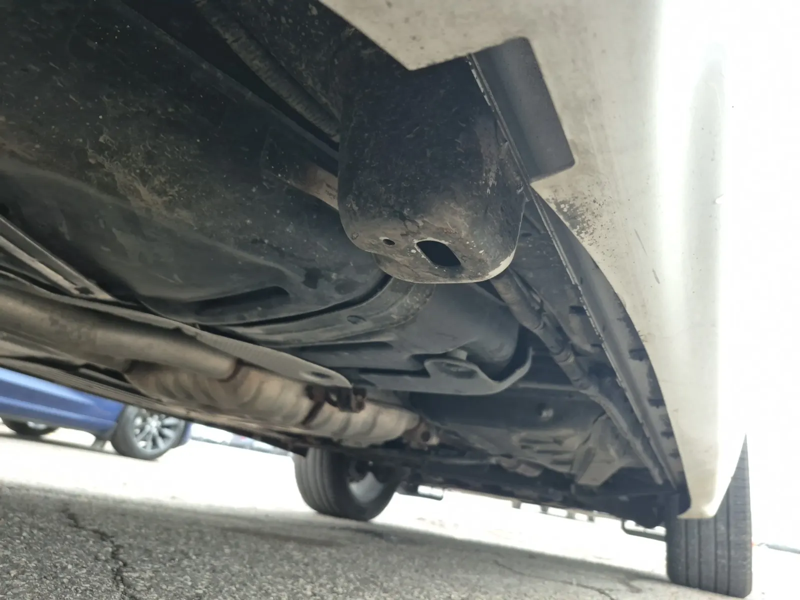 Undercarriage - Passenger Photo