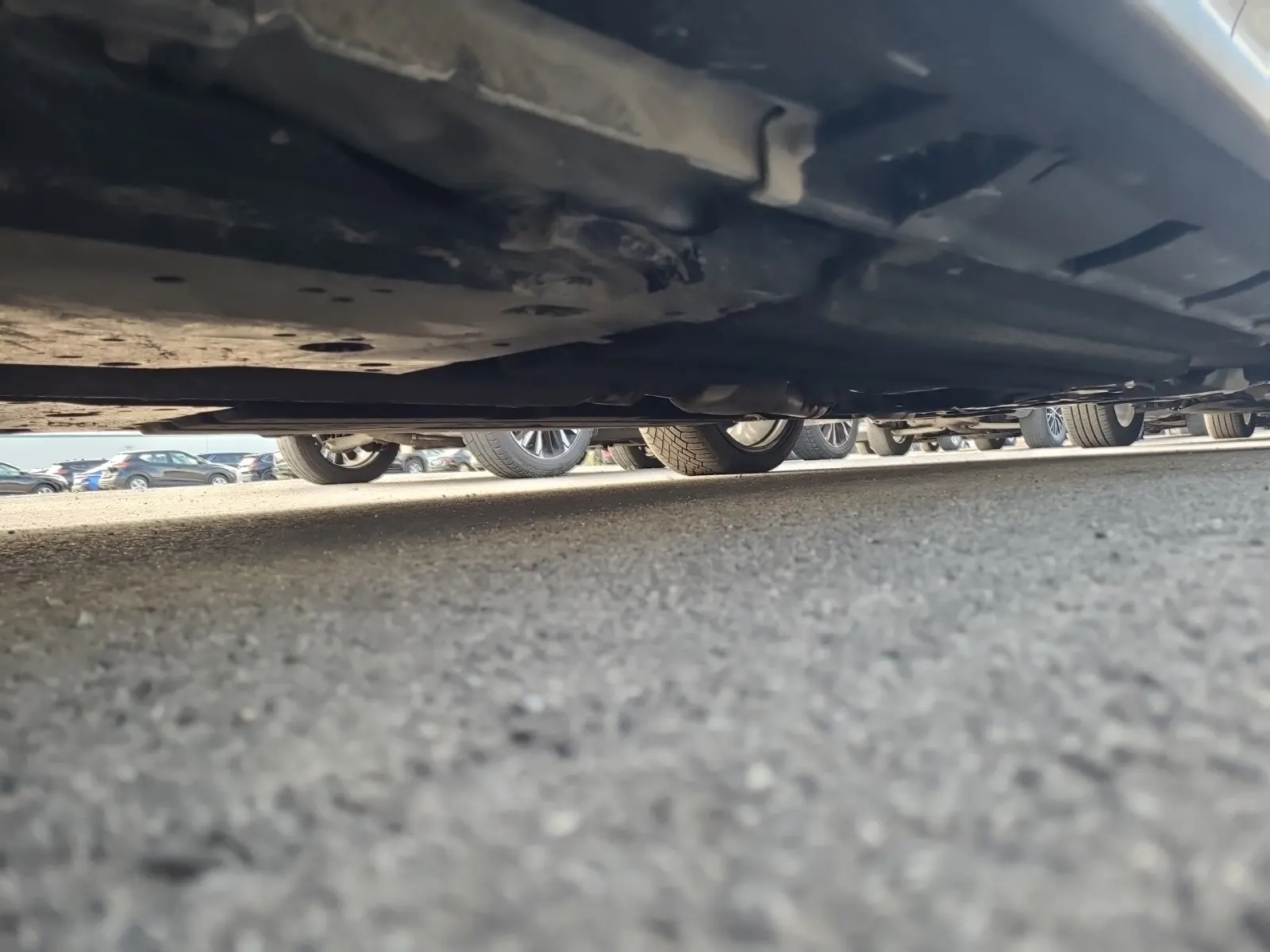 Undercarriage - Passenger Photo