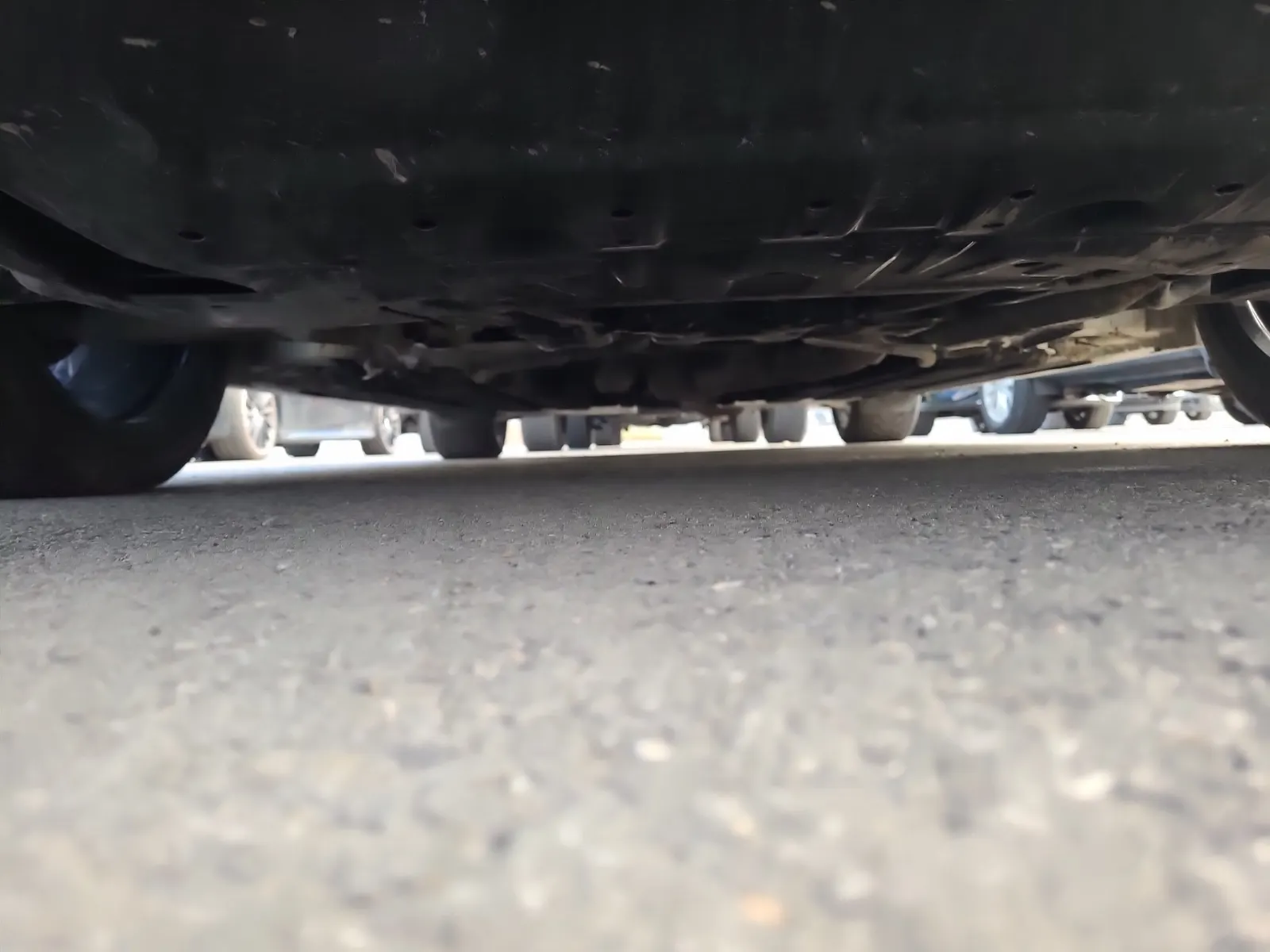 Undercarriage - Front Photo