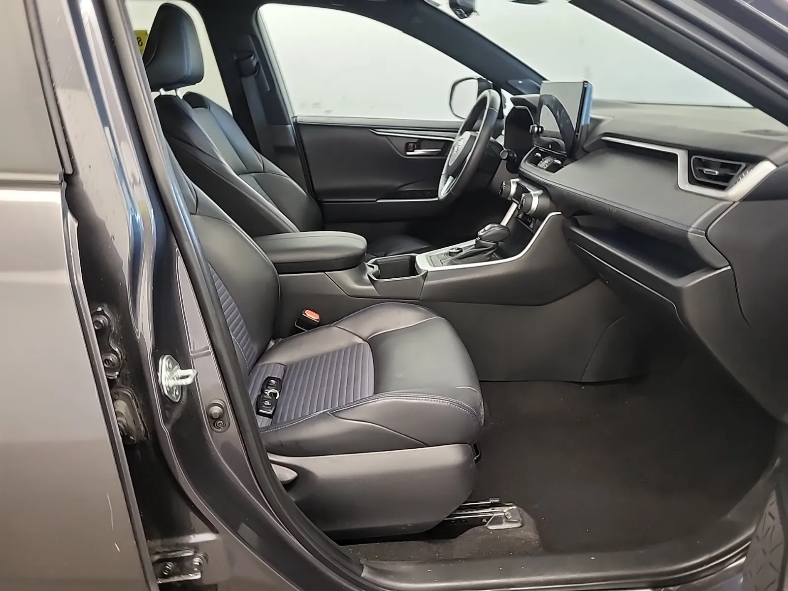 Right Side Interior Photo
