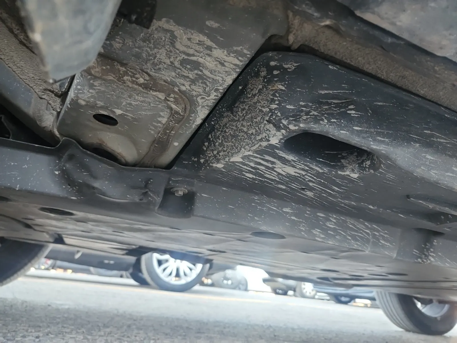 Undercarriage - Driver Photo