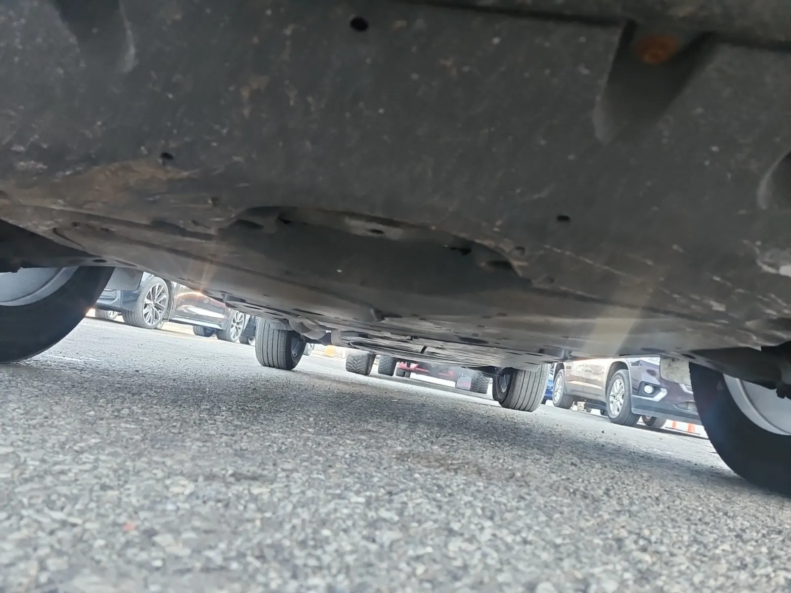 Undercarriage - Front Photo