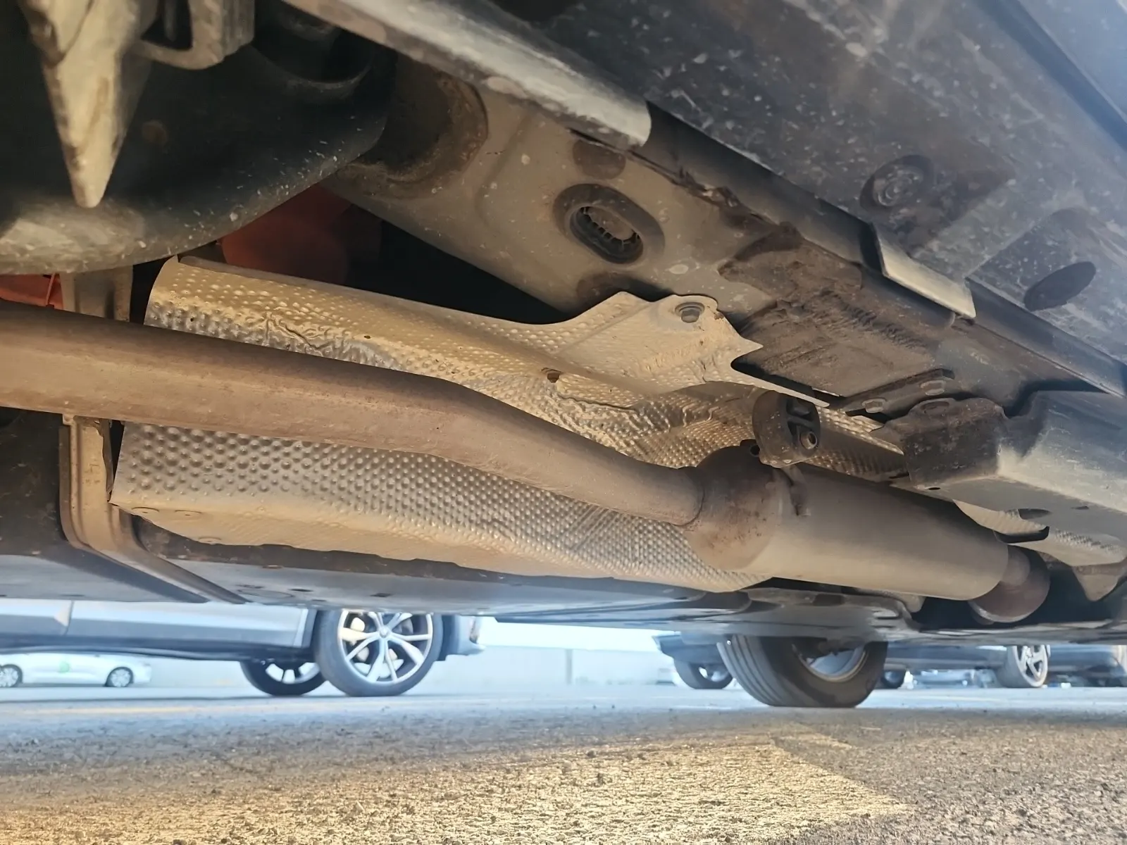 Undercarriage - Passenger Photo
