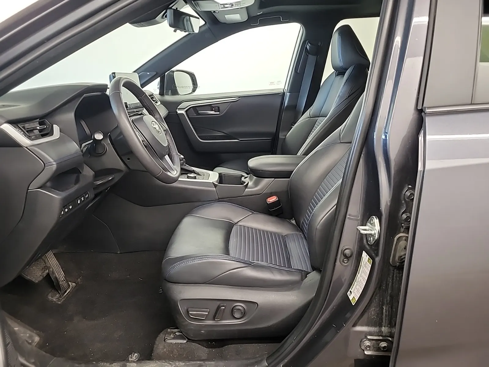 Front Interior Photo