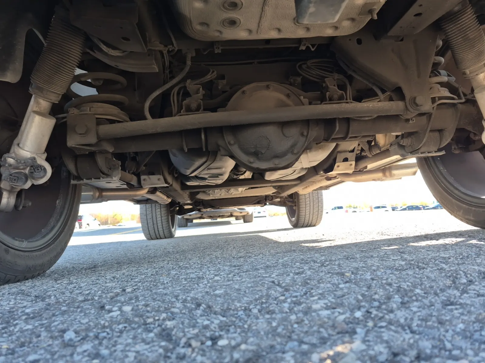 Undercarriage - Rear Photo