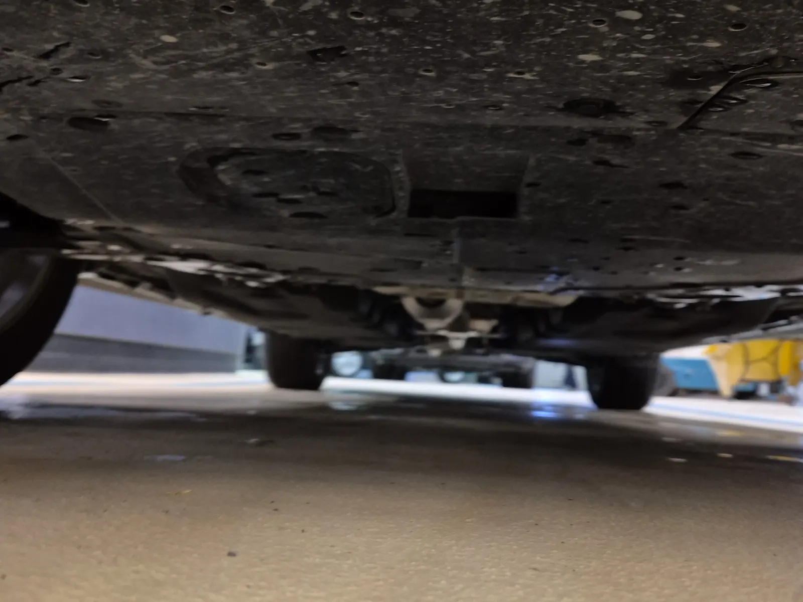 Undercarriage - Front Photo