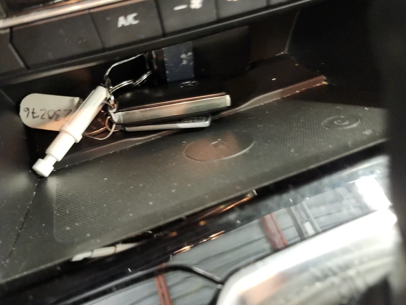 Keys/Fobs/Manual Photo