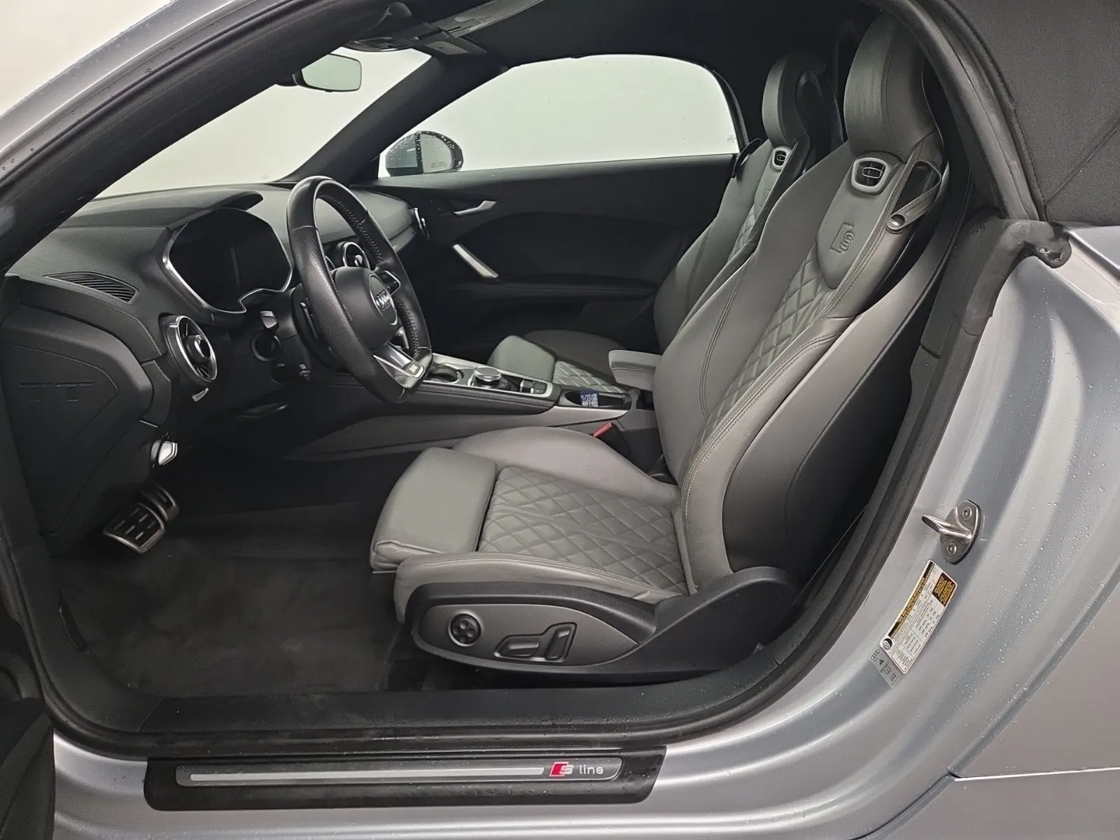 Front Interior Photo