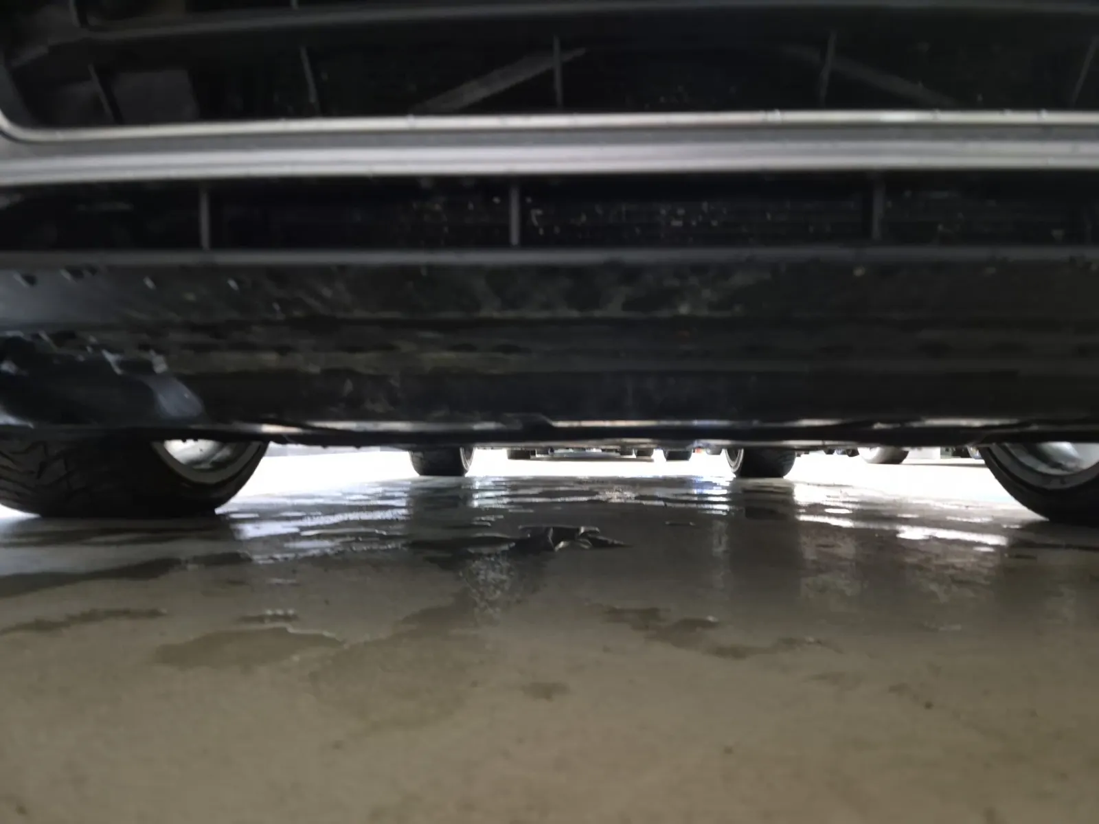 Undercarriage - Front Photo