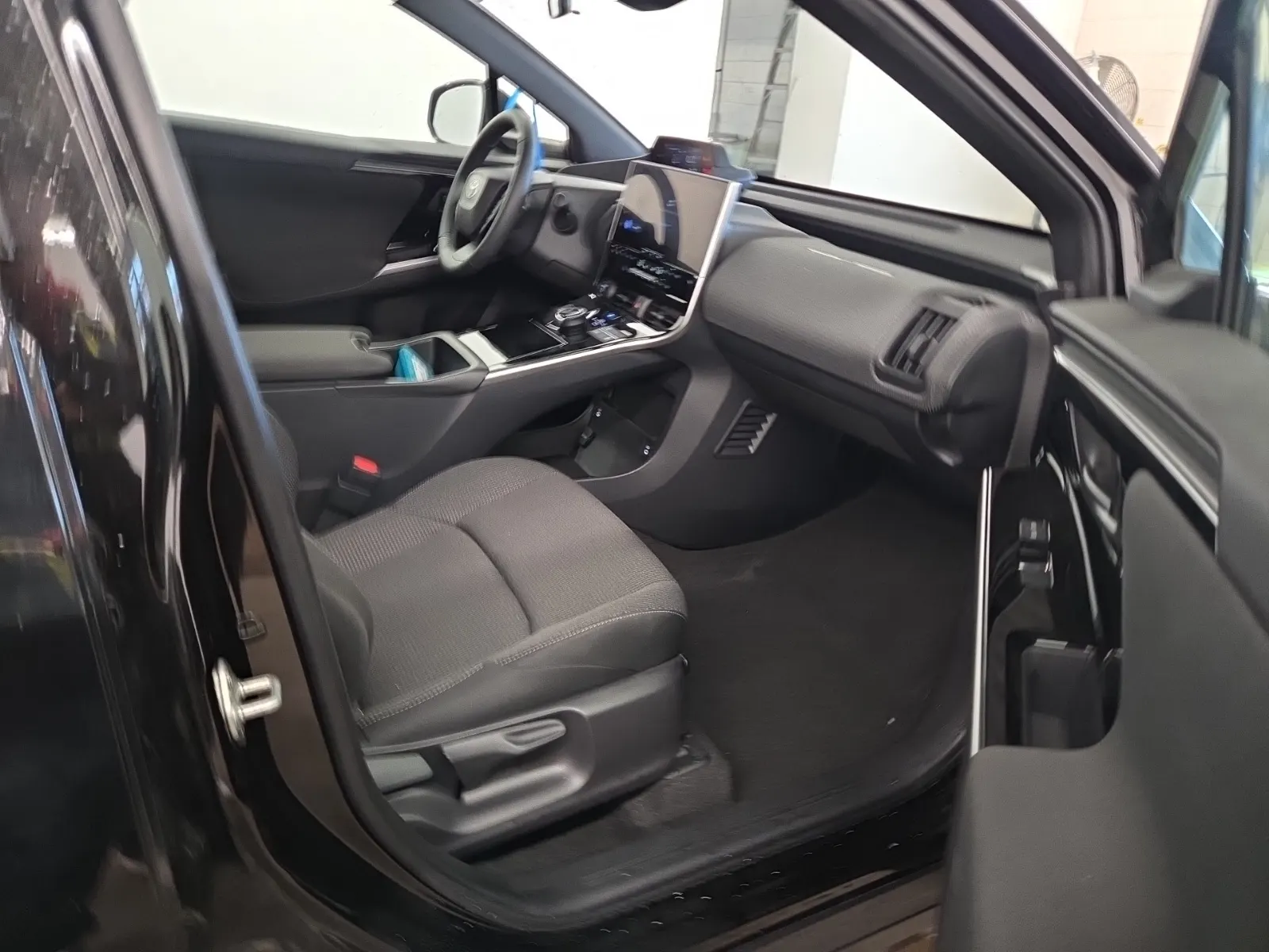 Right Side Interior Photo