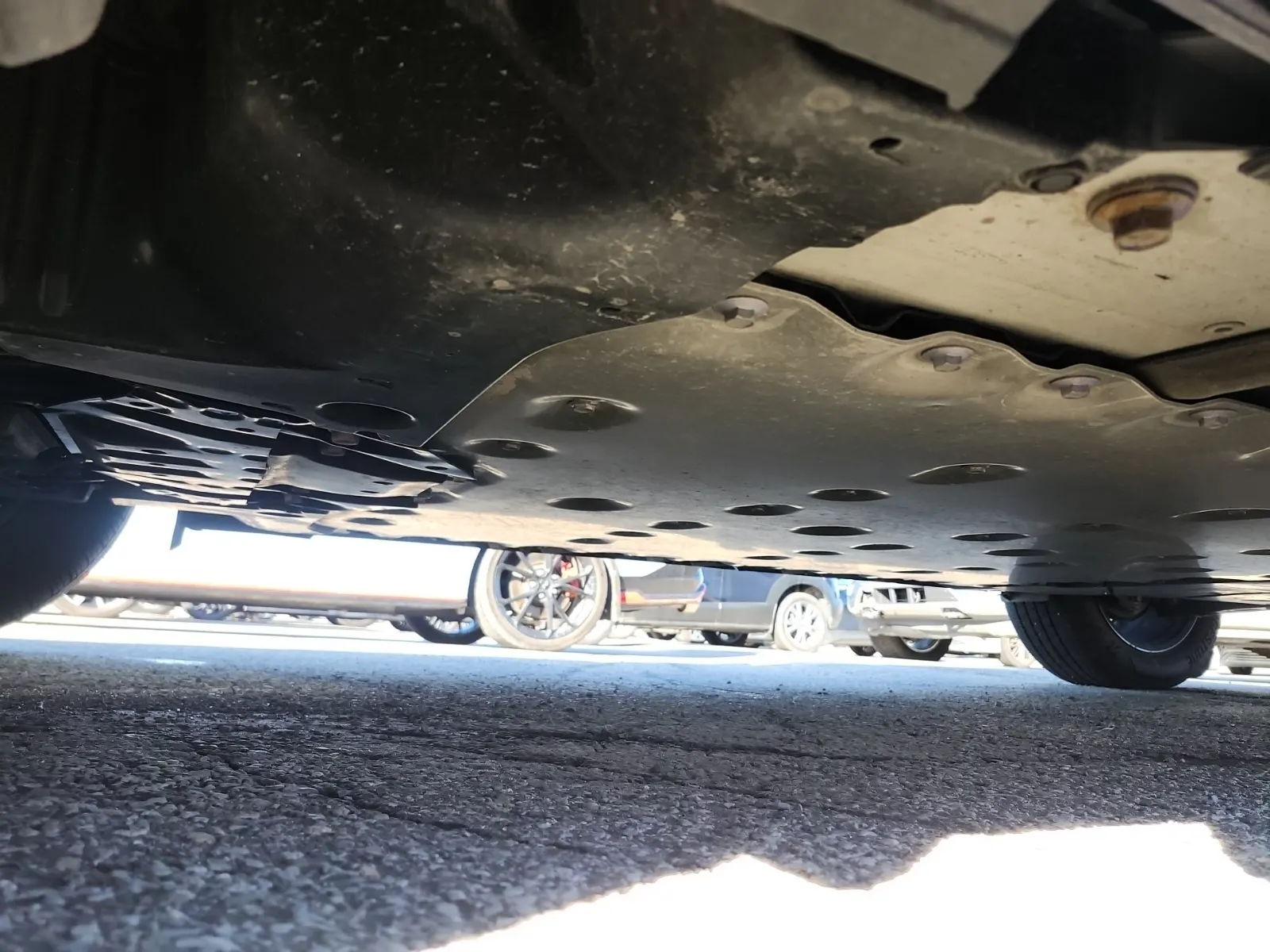 Undercarriage - Driver Photo